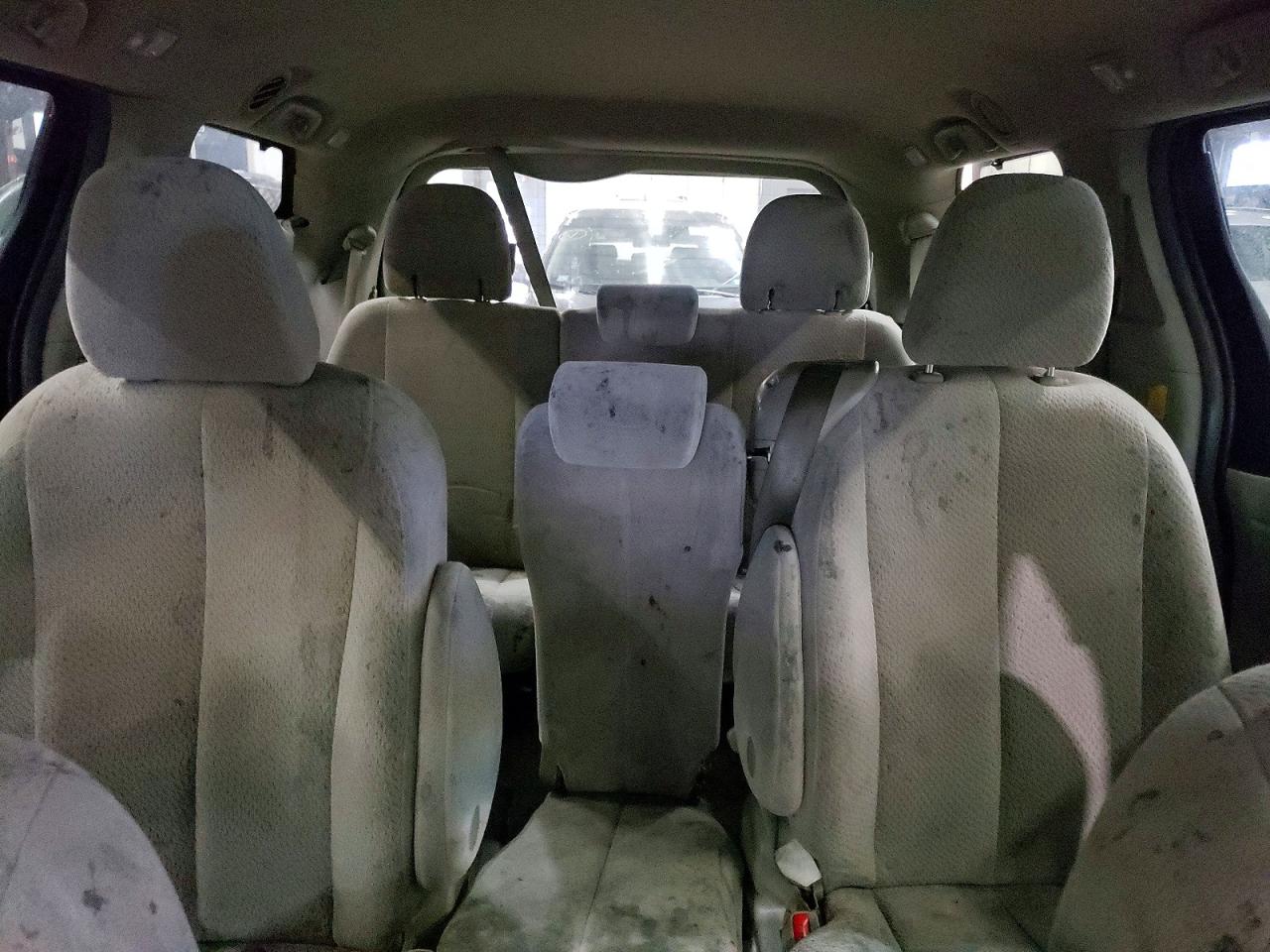 2011 Toyota Sienna Le Red vin: 5TDKK3DC8BS156246