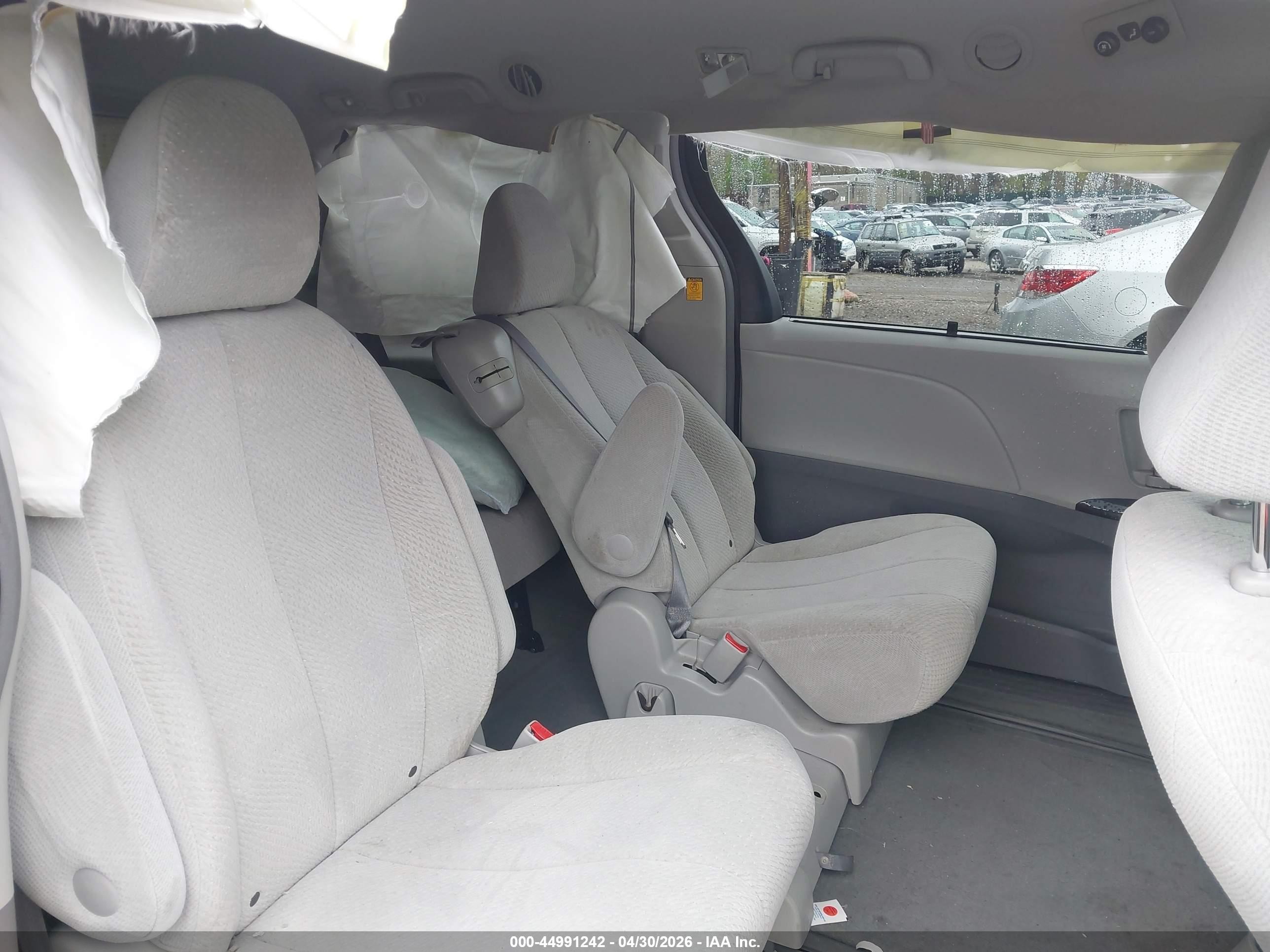 2011 Toyota Sienna Le V6 Черный vin: 5TDKK3DC8BS171801