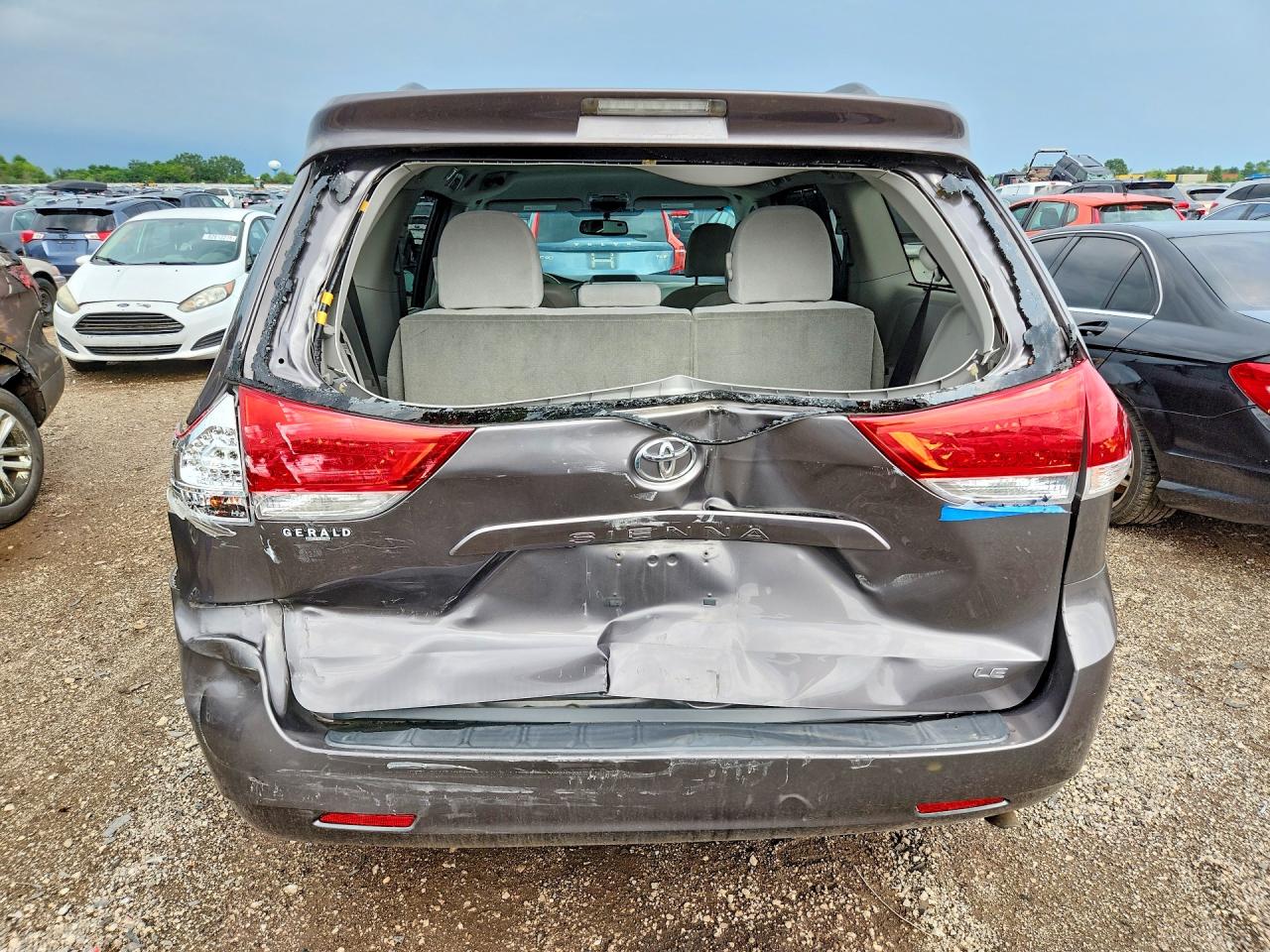 2012 Toyota Sienna Le Gray vin: 5TDKK3DC8CS179334