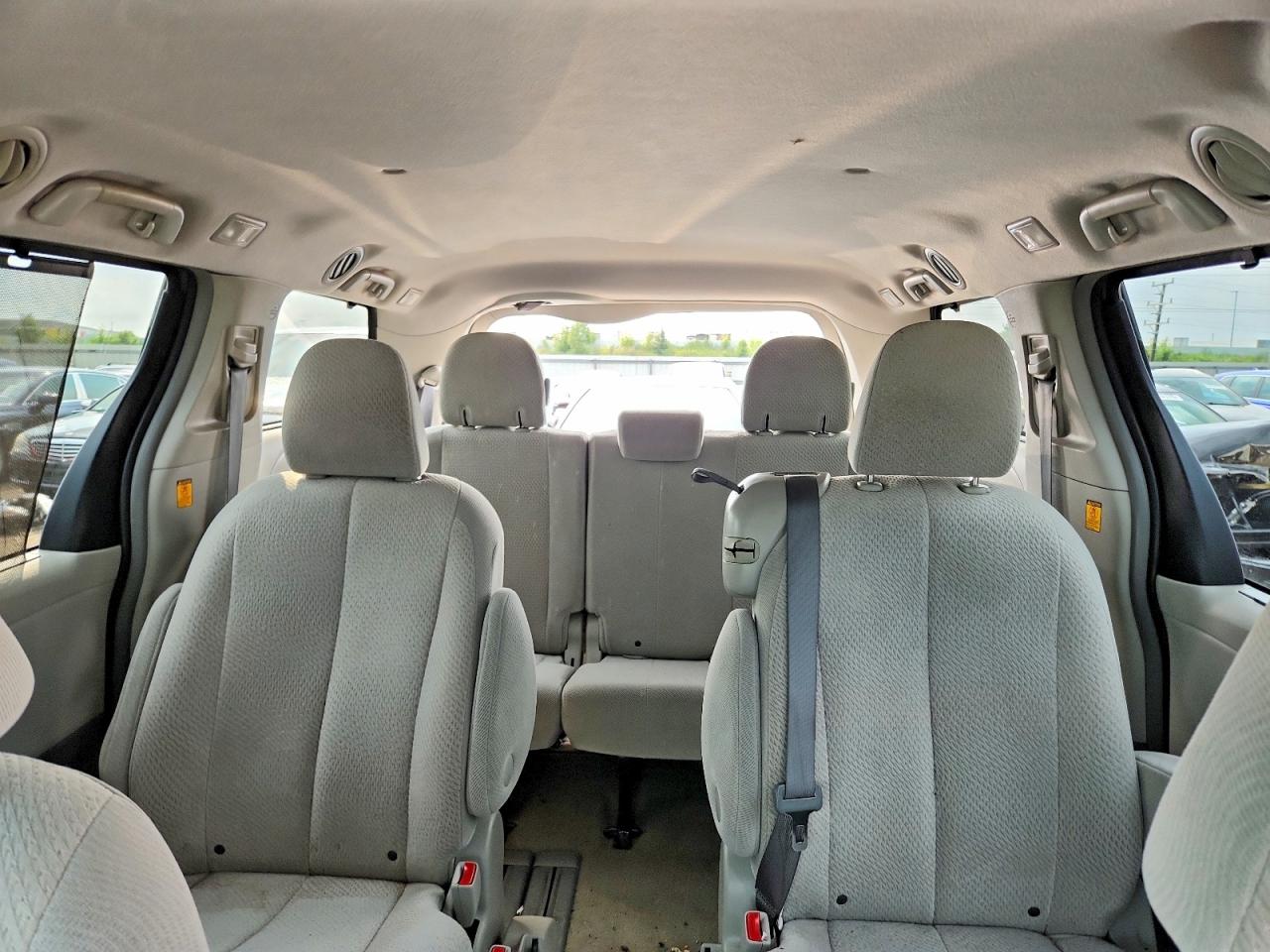 2012 Toyota Sienna Le Gray vin: 5TDKK3DC8CS179334