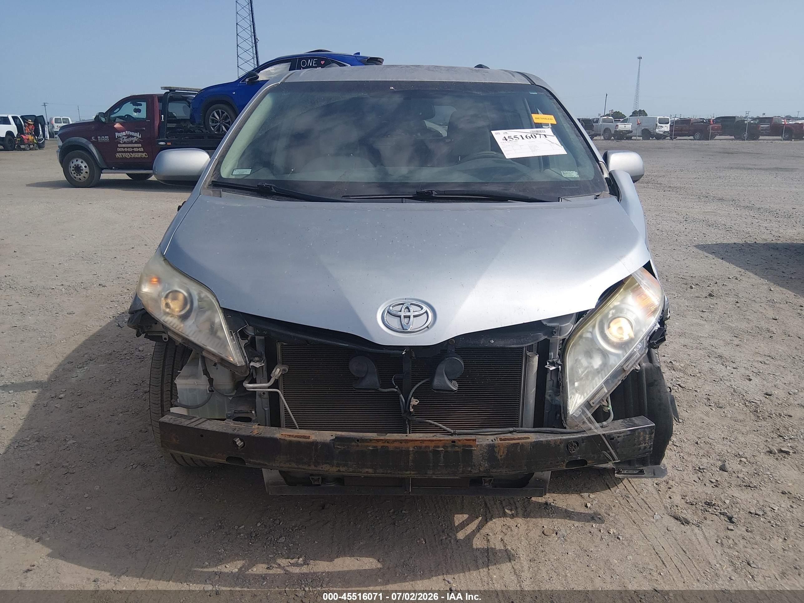 2012 Toyota Sienna Le V6 8 Passenger Серебряный vin: 5TDKK3DC8CS190673