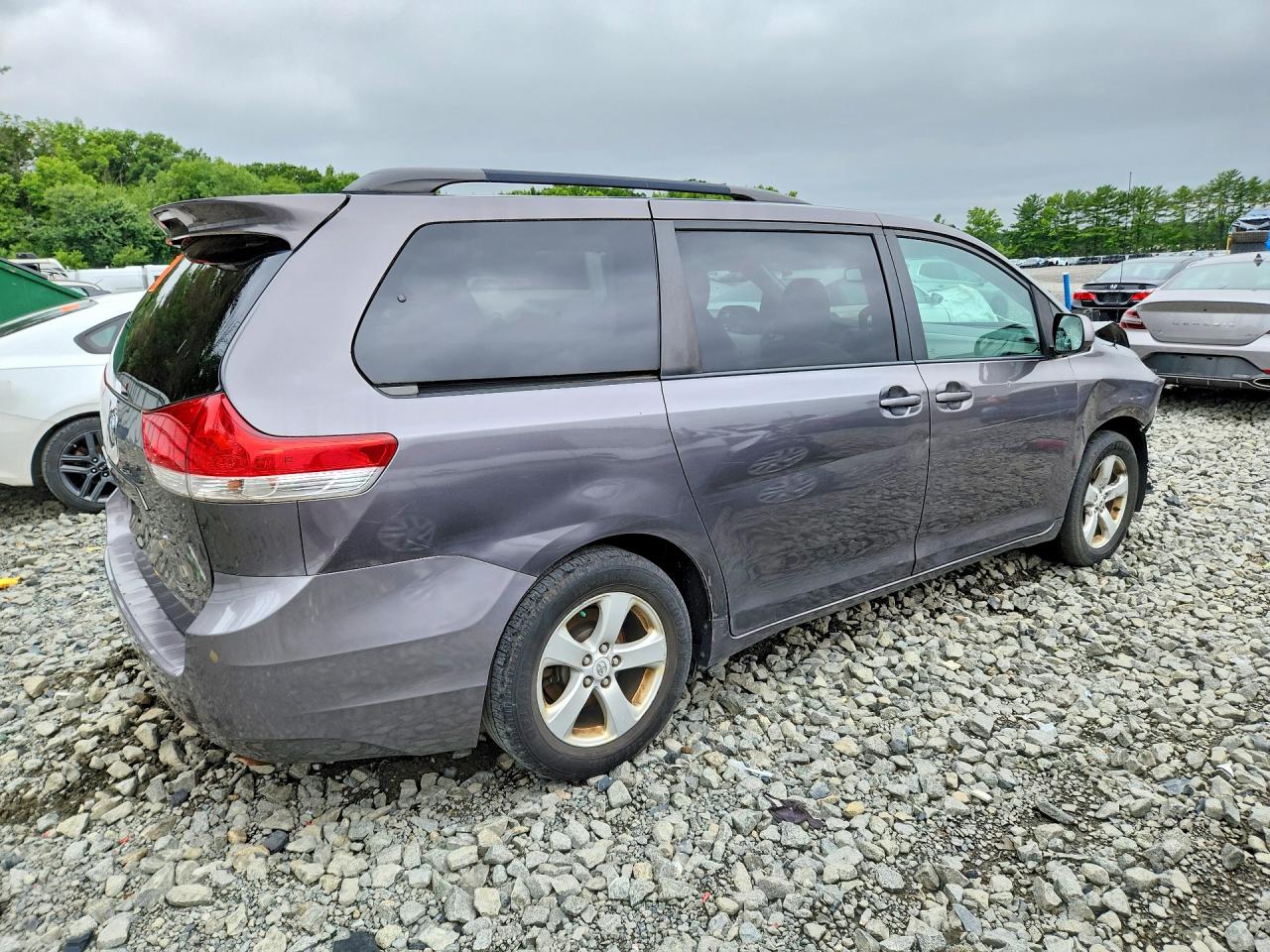 2012 Toyota Sienna Le Gray vin: 5TDKK3DC8CS193072