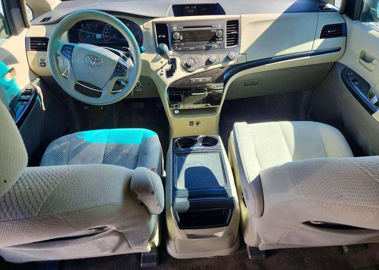 2012 Toyota Sienna Le Tan vin: 5TDKK3DC8CS221629