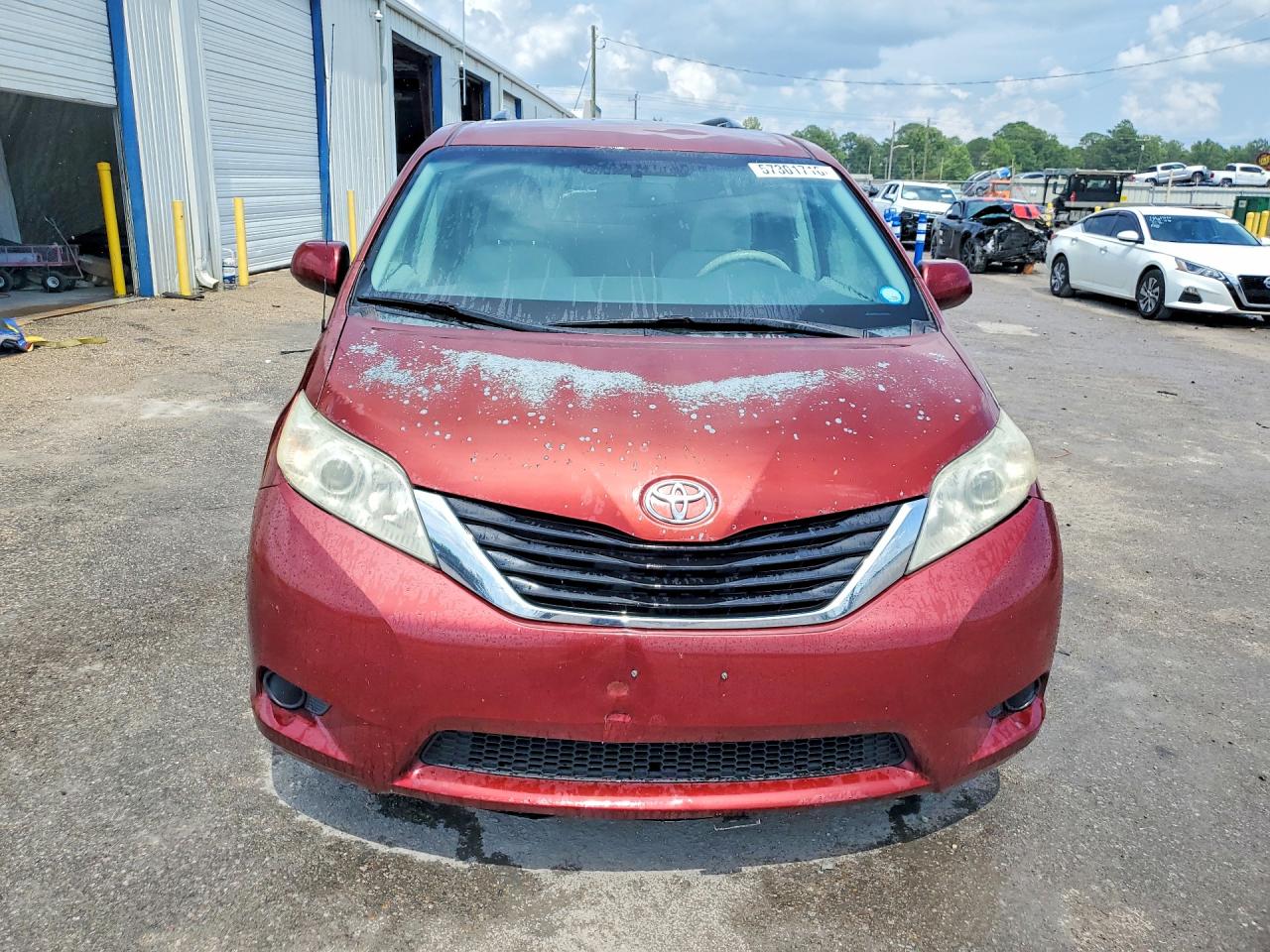 2012 Toyota Sienna Le Красный vin: 5TDKK3DC8CS244411