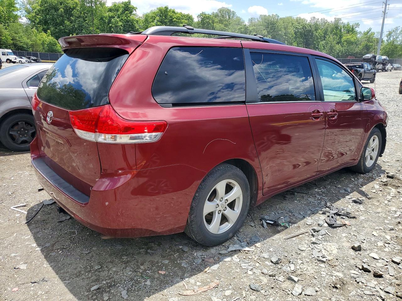 2012 Toyota Sienna Le Burgundy vin: 5TDKK3DC8CS277960