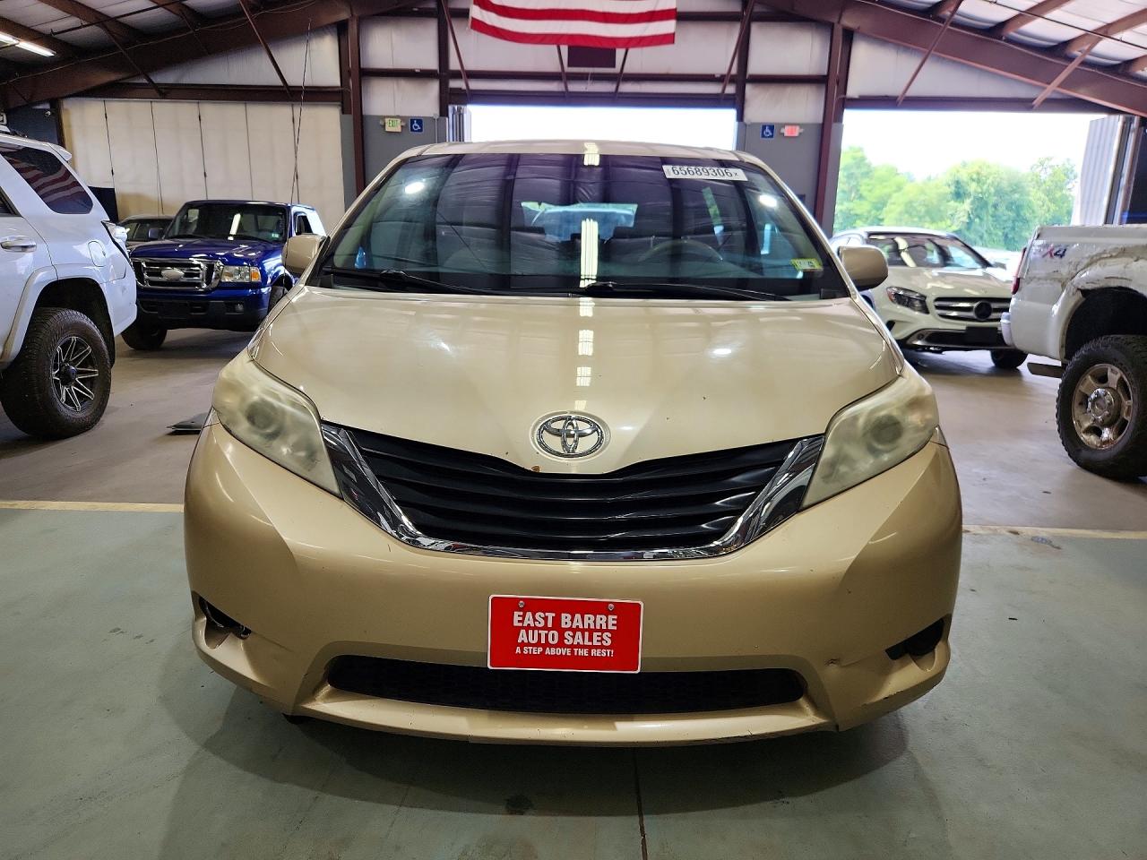 2013 Toyota Sienna Le Tan vin: 5TDKK3DC8DS293383