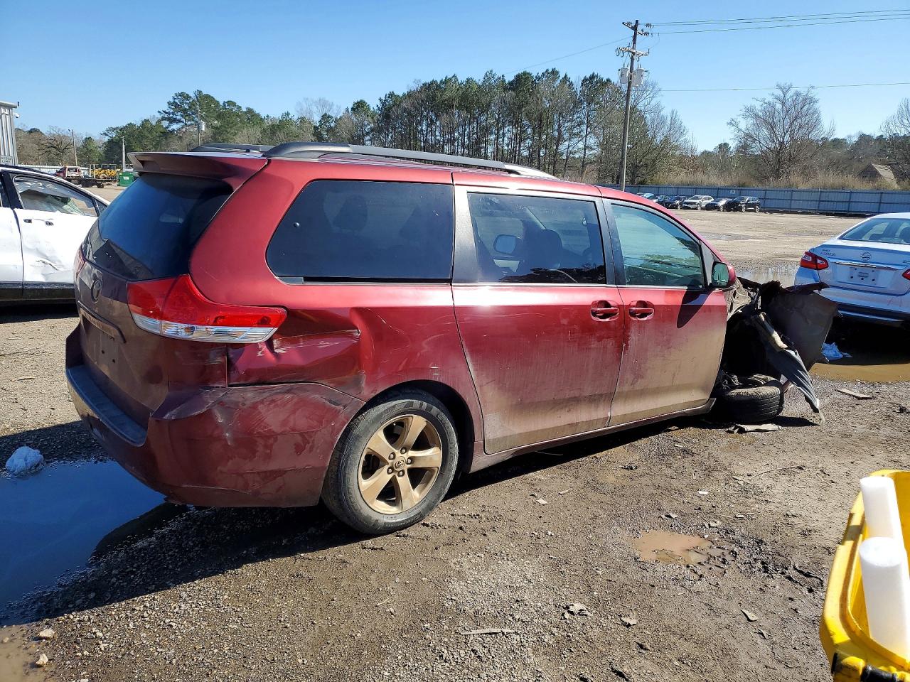 2013 Toyota Sienna Le Burgundy vin: 5TDKK3DC8DS314958