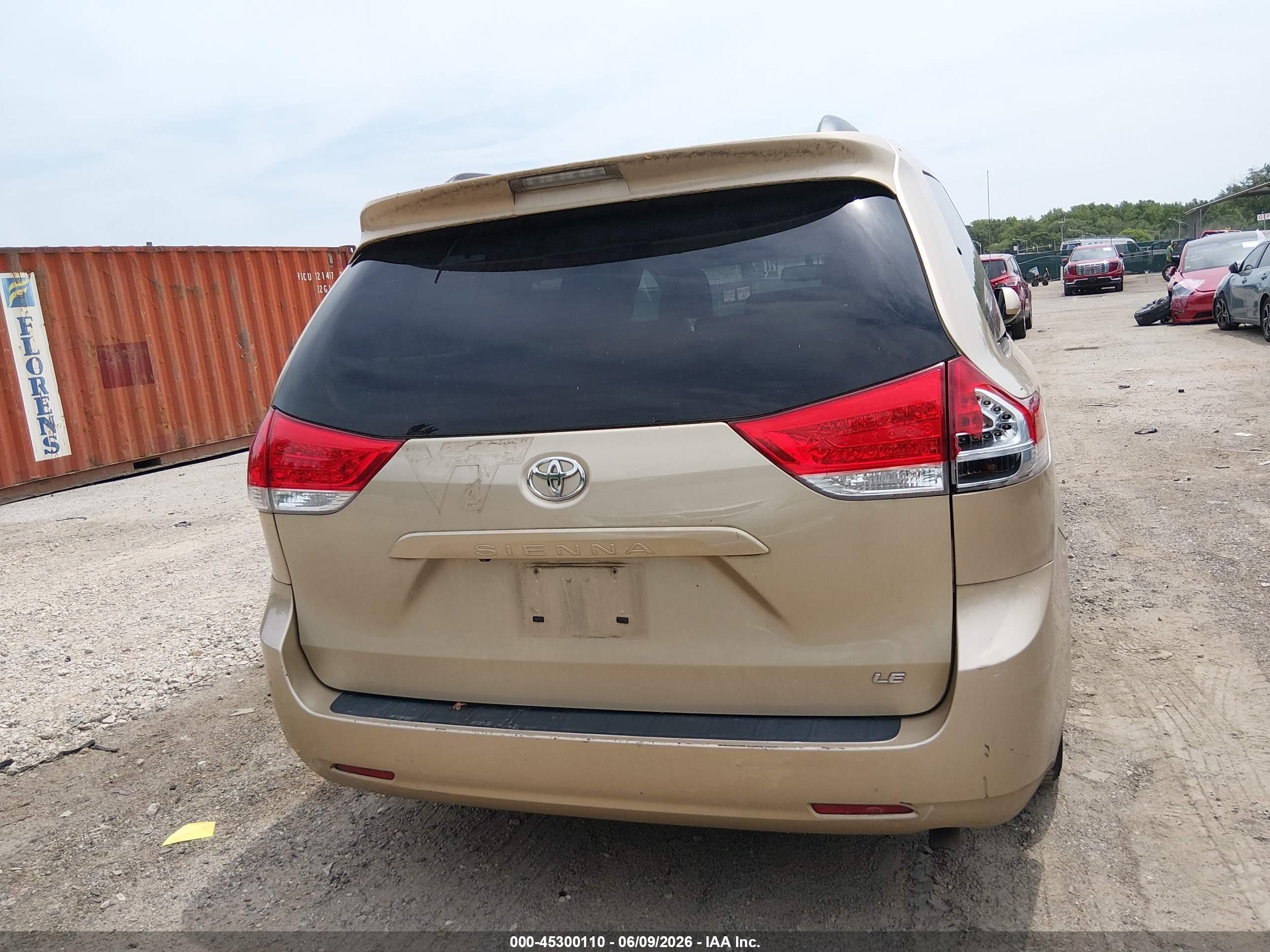 2013 Toyota Sienna Le V6 8 Passenger Champagne vin: 5TDKK3DC8DS334997