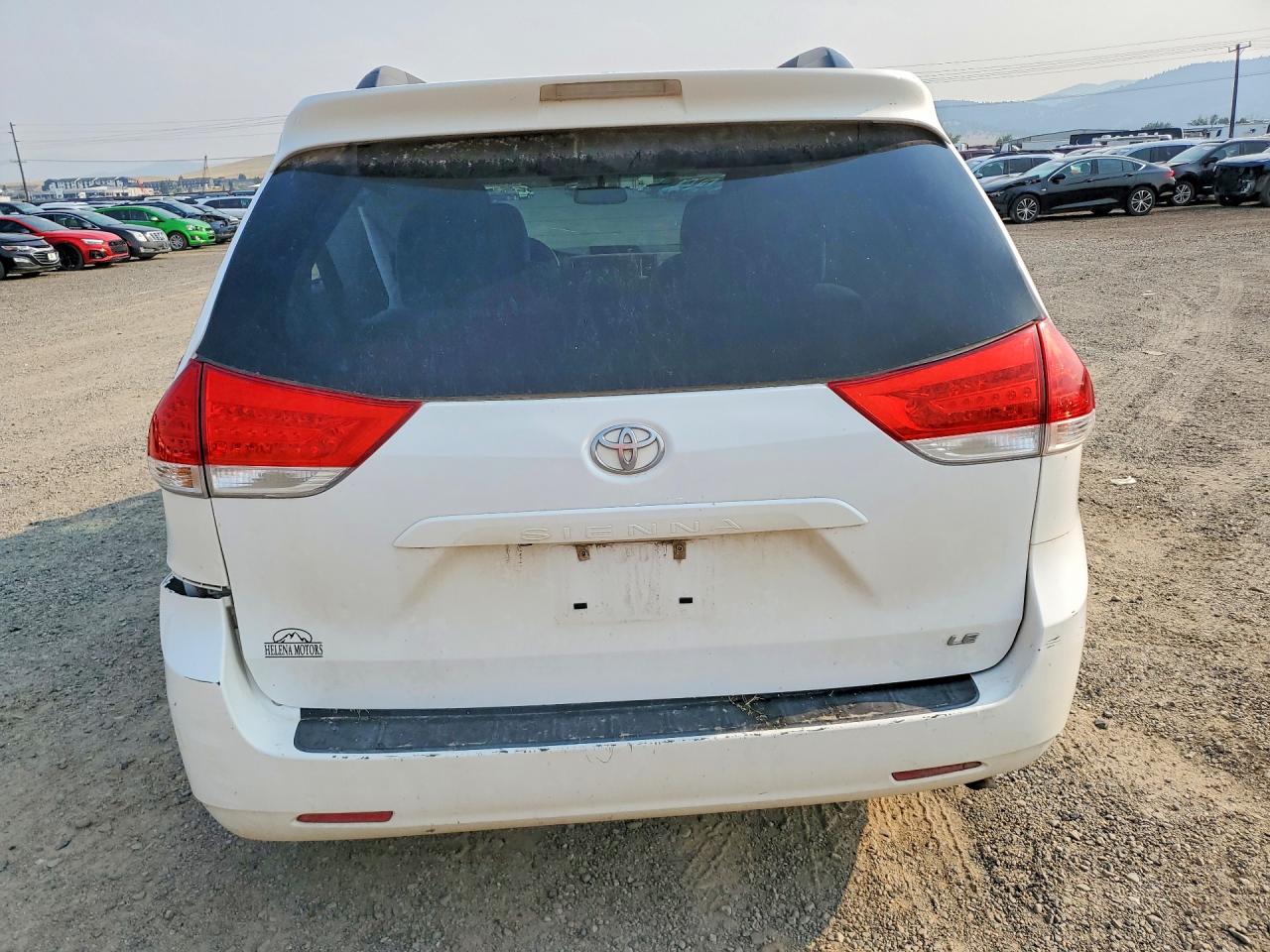 2013 Toyota Sienna Le White vin: 5TDKK3DC8DS337351