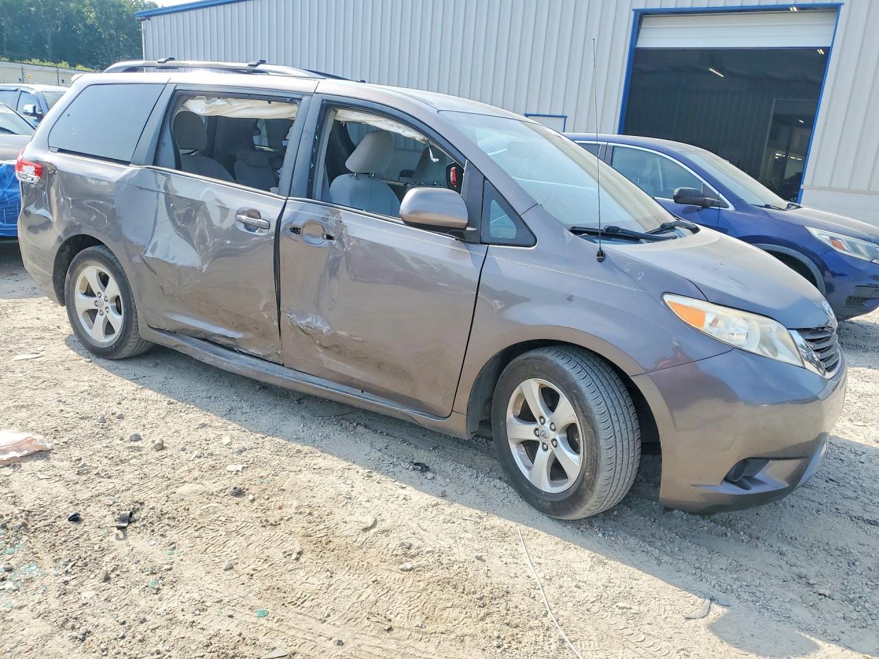 2013 Toyota Sienna Le Gray vin: 5TDKK3DC8DS341805