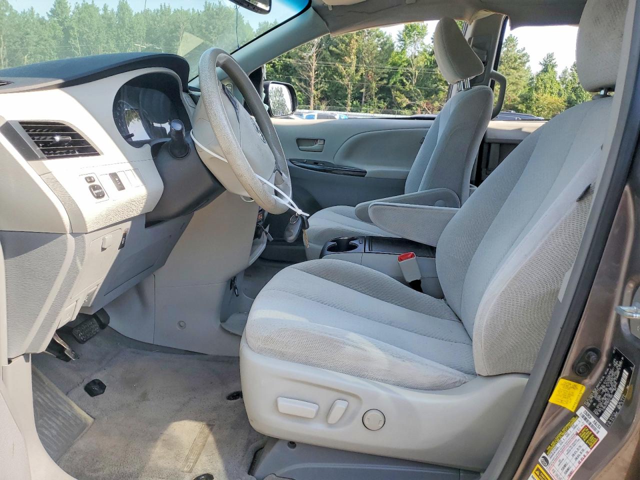 2013 Toyota Sienna Le Gray vin: 5TDKK3DC8DS341805