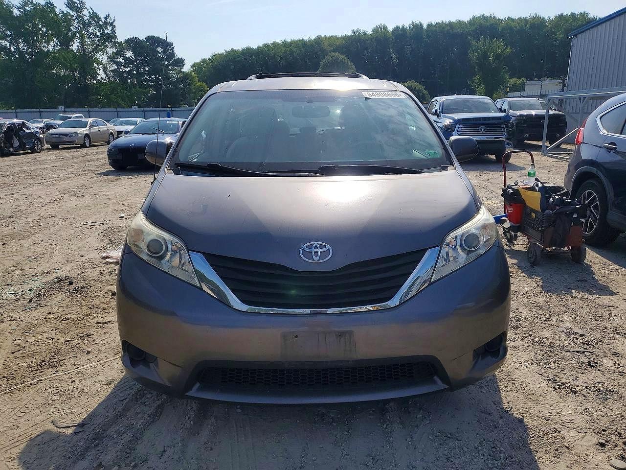 2013 Toyota Sienna Le Gray vin: 5TDKK3DC8DS341805