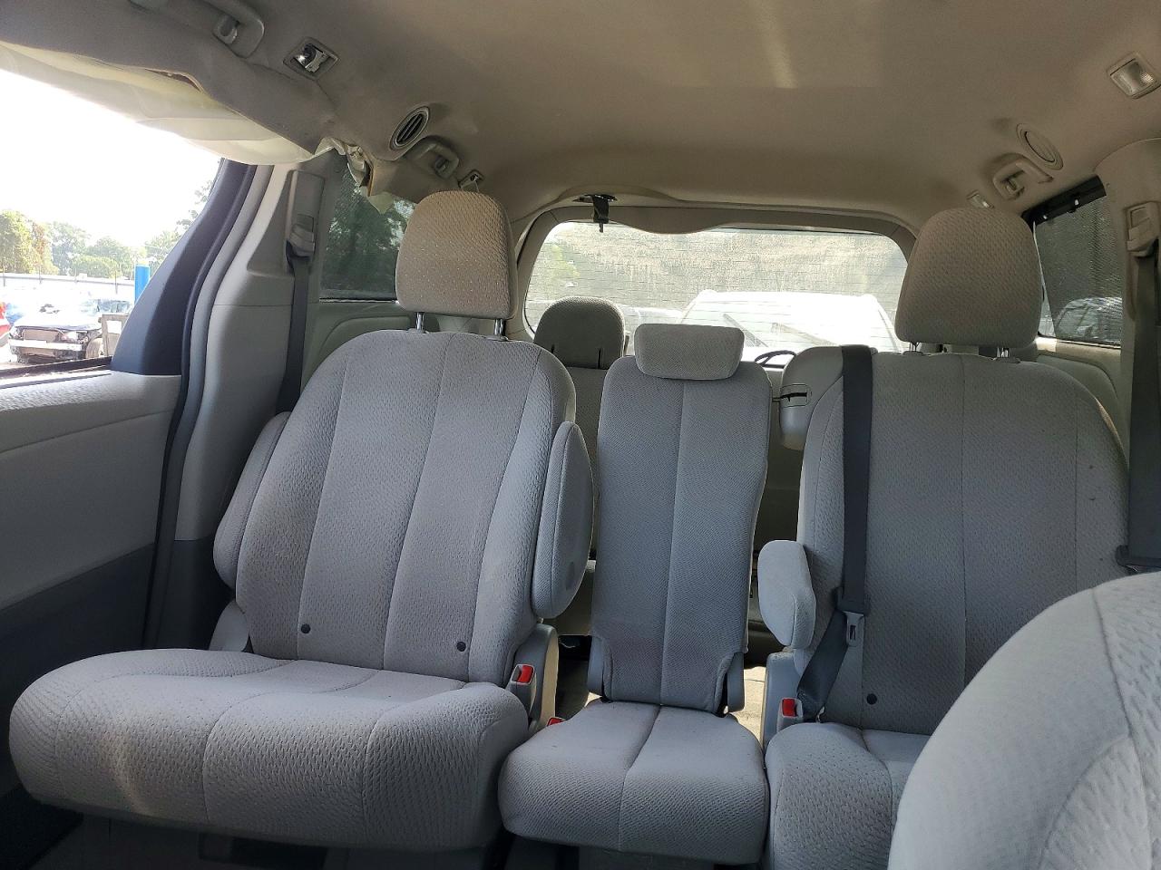 2013 Toyota Sienna Le Gray vin: 5TDKK3DC8DS341805