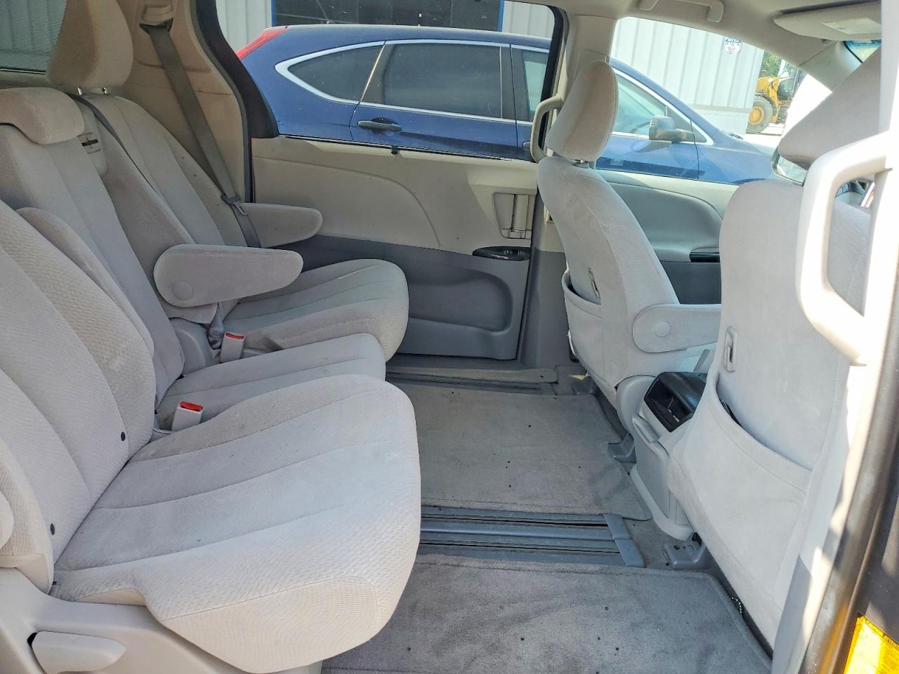 2013 Toyota Sienna Le Gray vin: 5TDKK3DC8DS341805