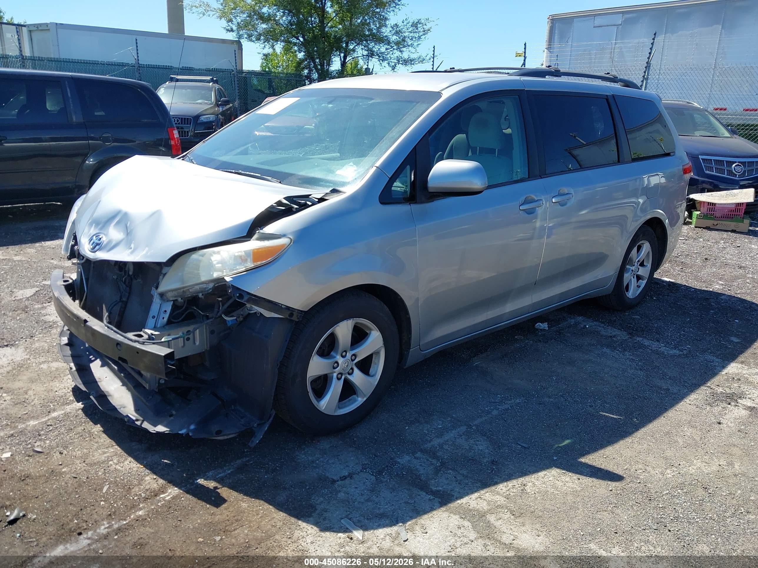 2013 Toyota Sienna Le V6 8 Passenger Light Blue vin: 5TDKK3DC8DS371449