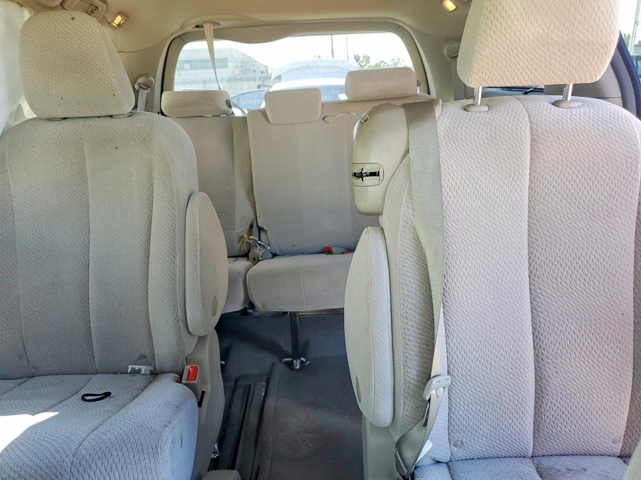 2013 Toyota Sienna Le Gold vin: 5TDKK3DC8DS373265