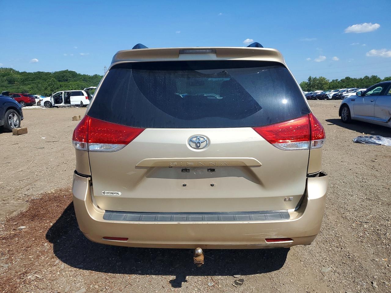 2013 Toyota Sienna Le Gold vin: 5TDKK3DC8DS373265