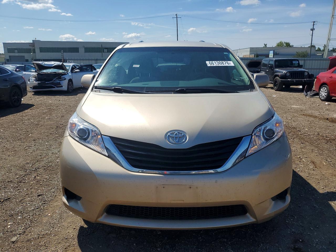 2013 Toyota Sienna Le Gold vin: 5TDKK3DC8DS373265