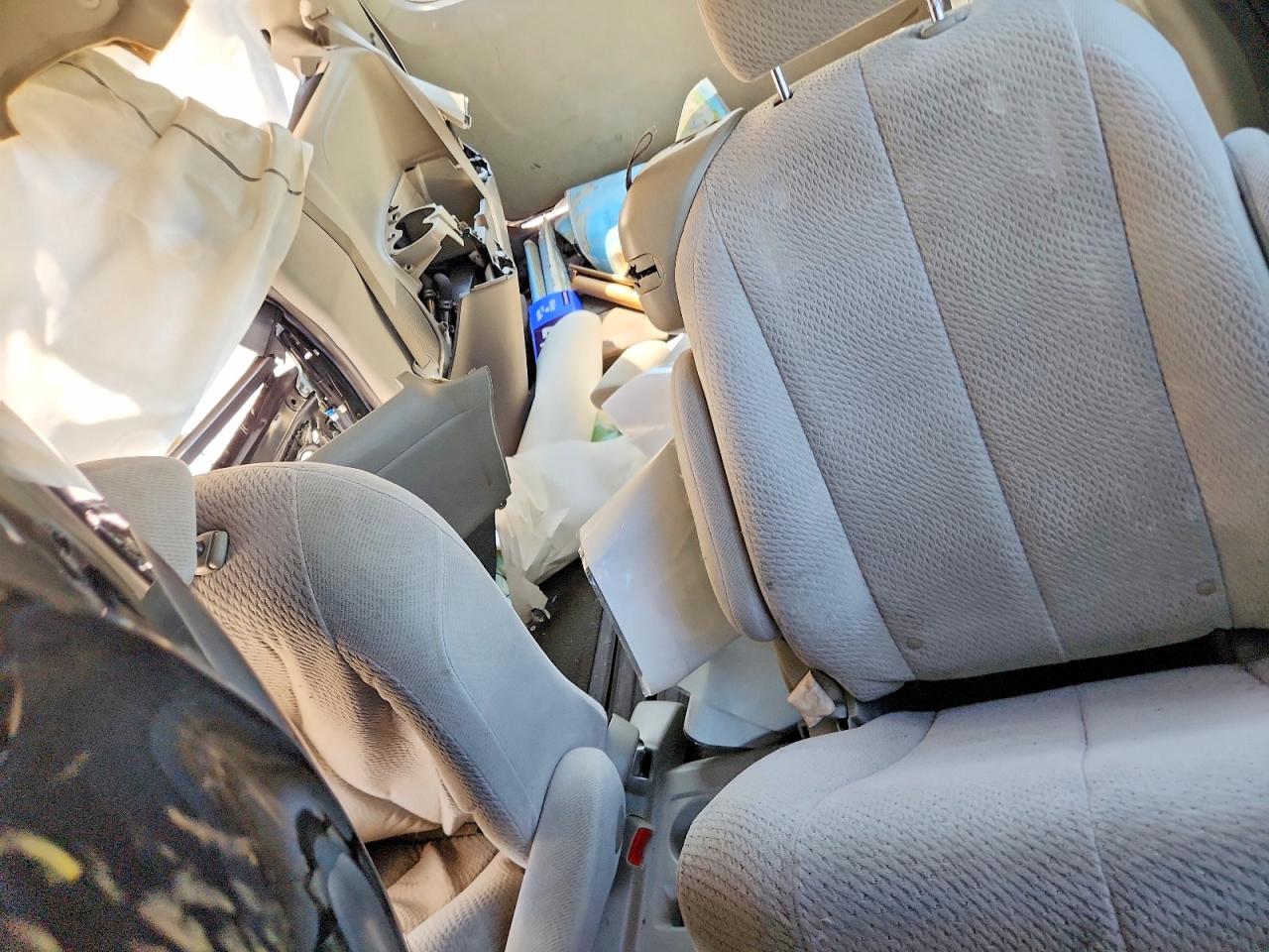 2013 Toyota Sienna Le Black vin: 5TDKK3DC8DS379387