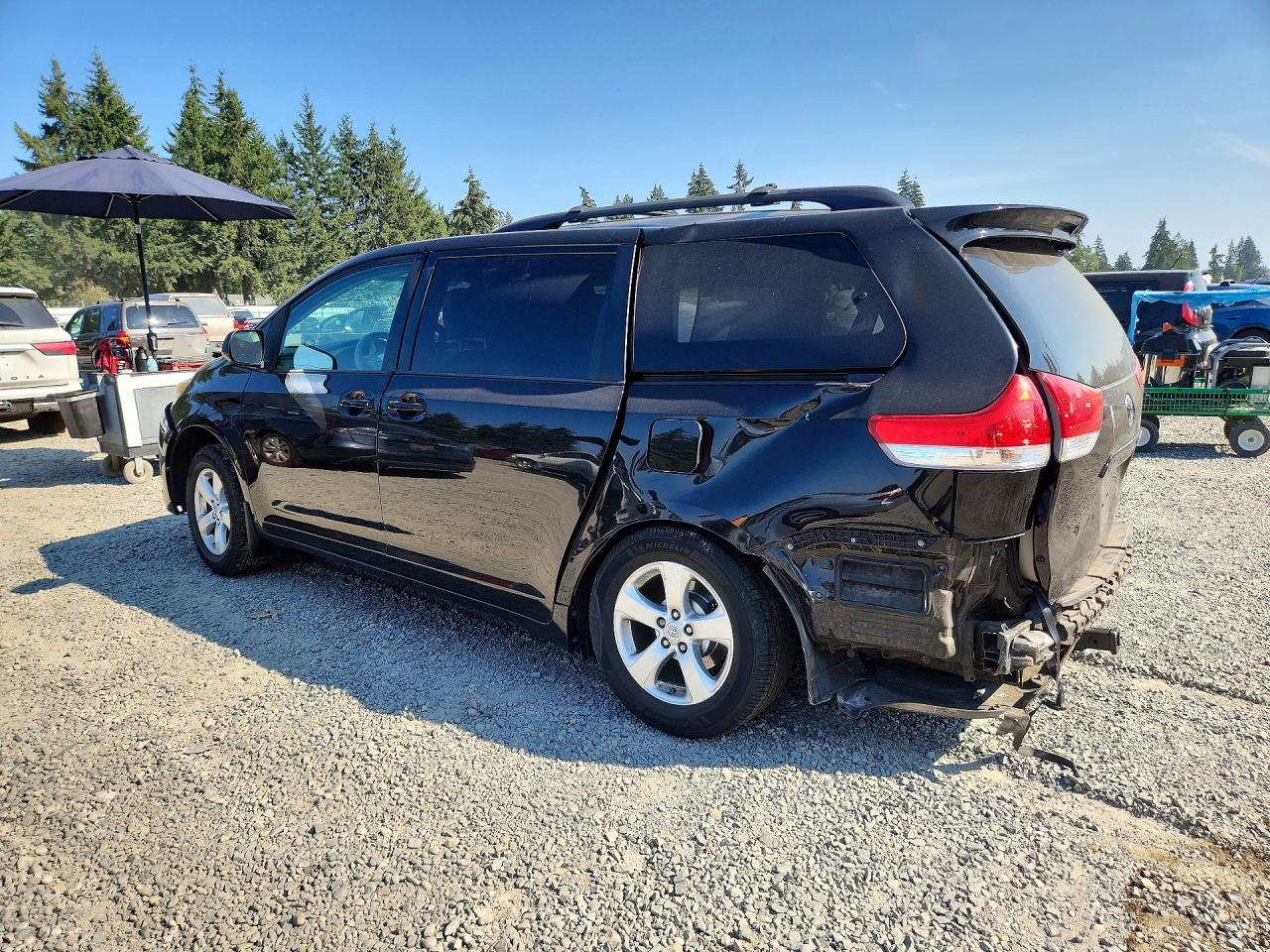 2013 Toyota Sienna Le Black vin: 5TDKK3DC8DS379387