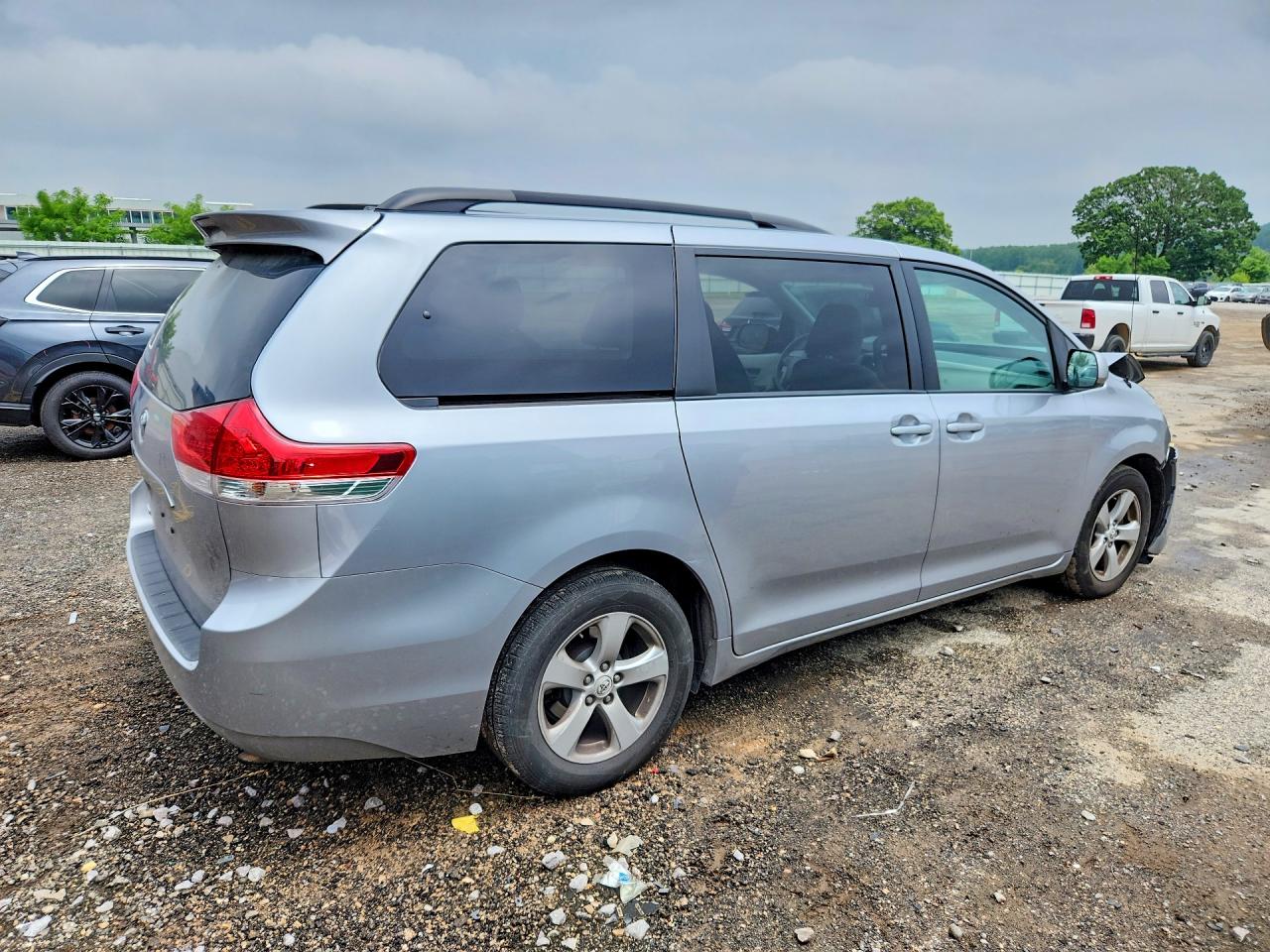2013 Toyota Sienna Le Silver vin: 5TDKK3DC8DS391491