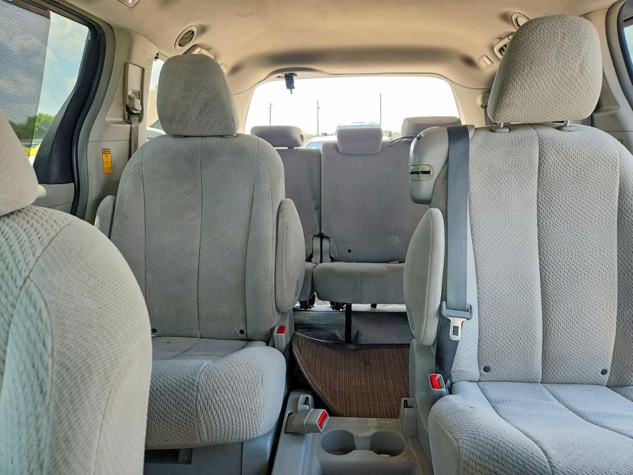 2013 Toyota Sienna Le Gray vin: 5TDKK3DC8DS404725