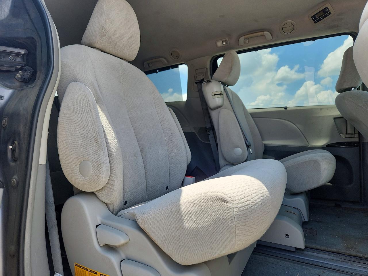 2013 Toyota Sienna Le Gray vin: 5TDKK3DC8DS404725