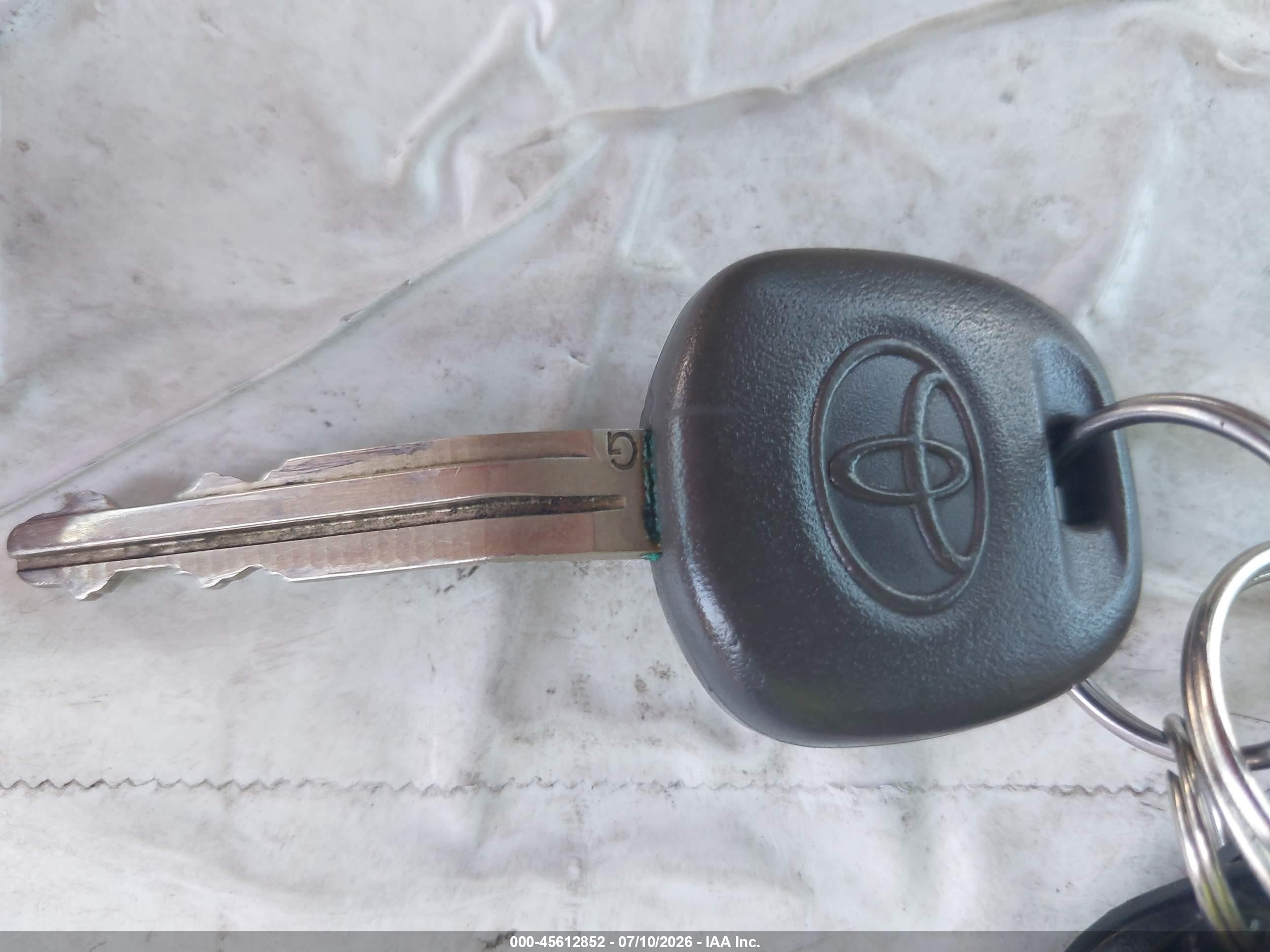 2014 Toyota Sienna Le V6 8 Passenger Серебряный vin: 5TDKK3DC8ES409716