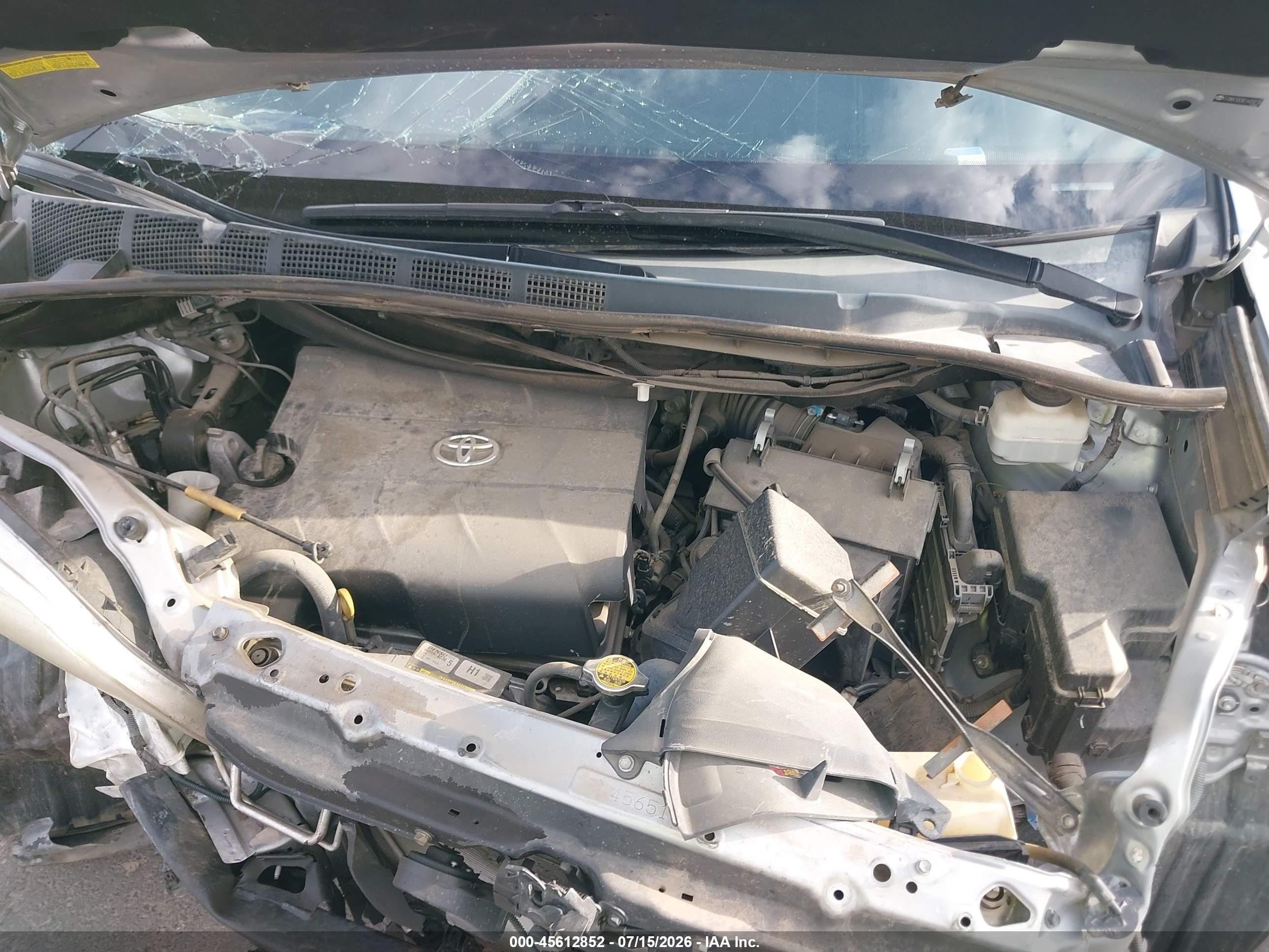2014 Toyota Sienna Le V6 8 Passenger Серебряный vin: 5TDKK3DC8ES409716