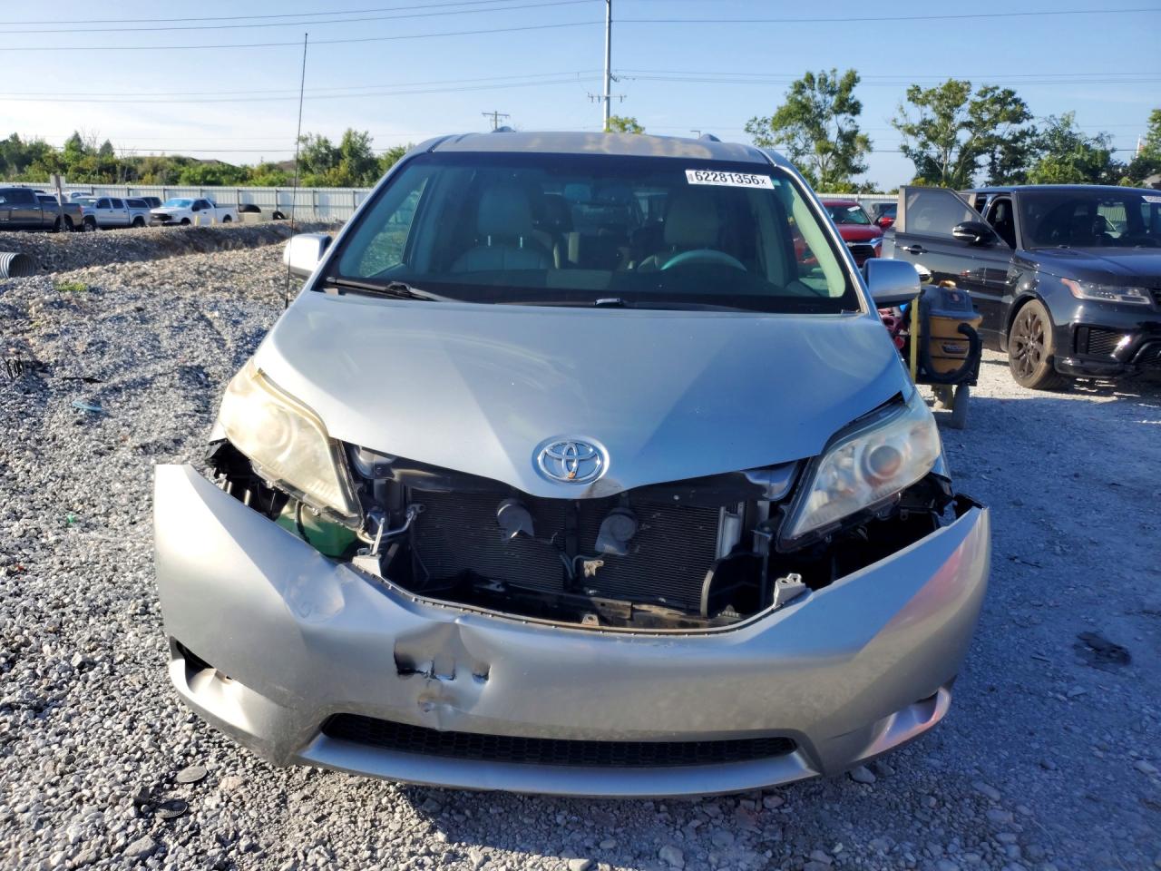 2014 Toyota Sienna Le Silver vin: 5TDKK3DC8ES438228