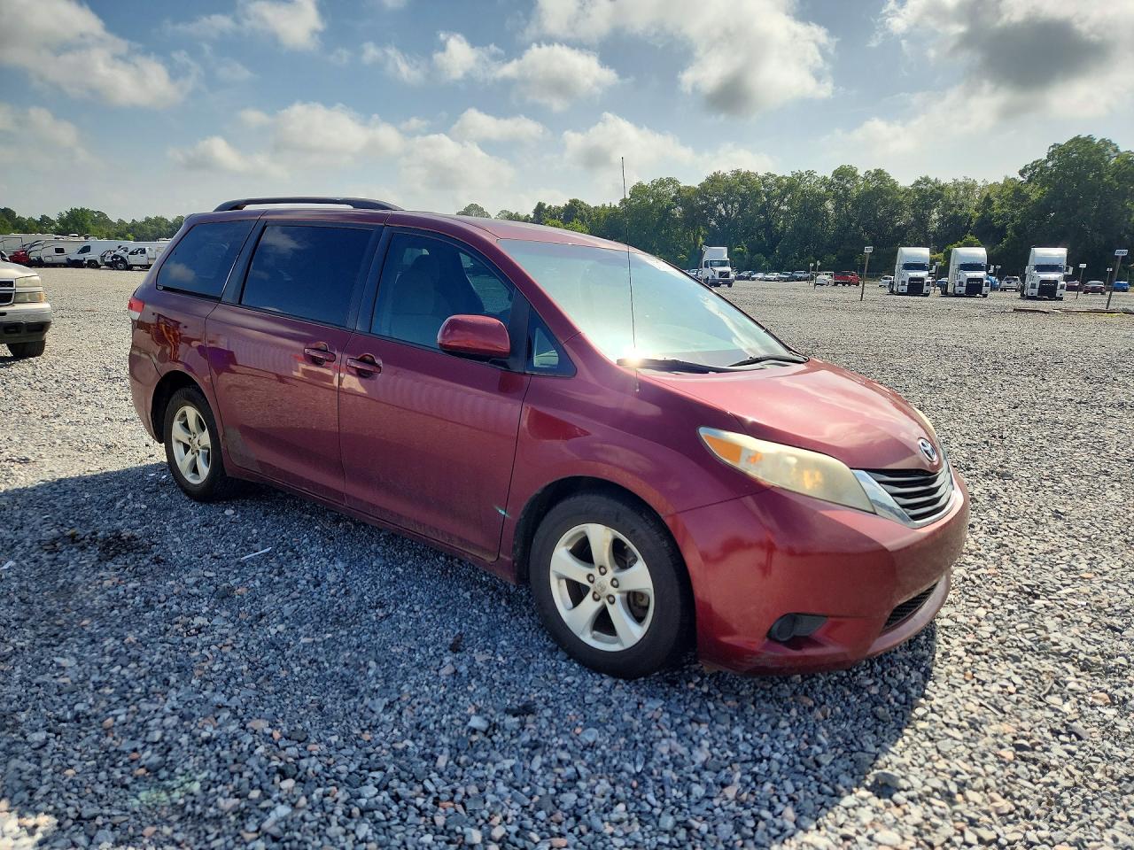2014 Toyota Sienna Le Red vin: 5TDKK3DC8ES443364