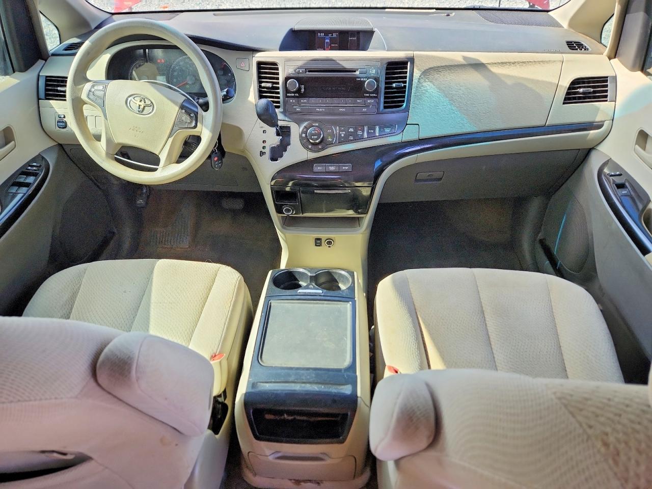 2014 Toyota Sienna Le Red vin: 5TDKK3DC8ES443364