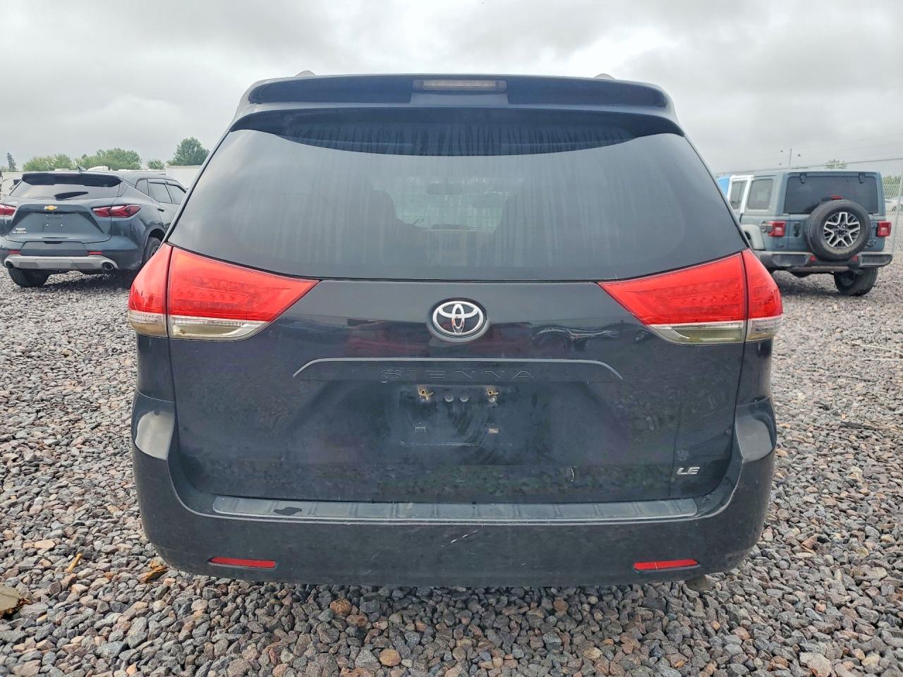 2014 Toyota Sienna Le Black vin: 5TDKK3DC8ES454395