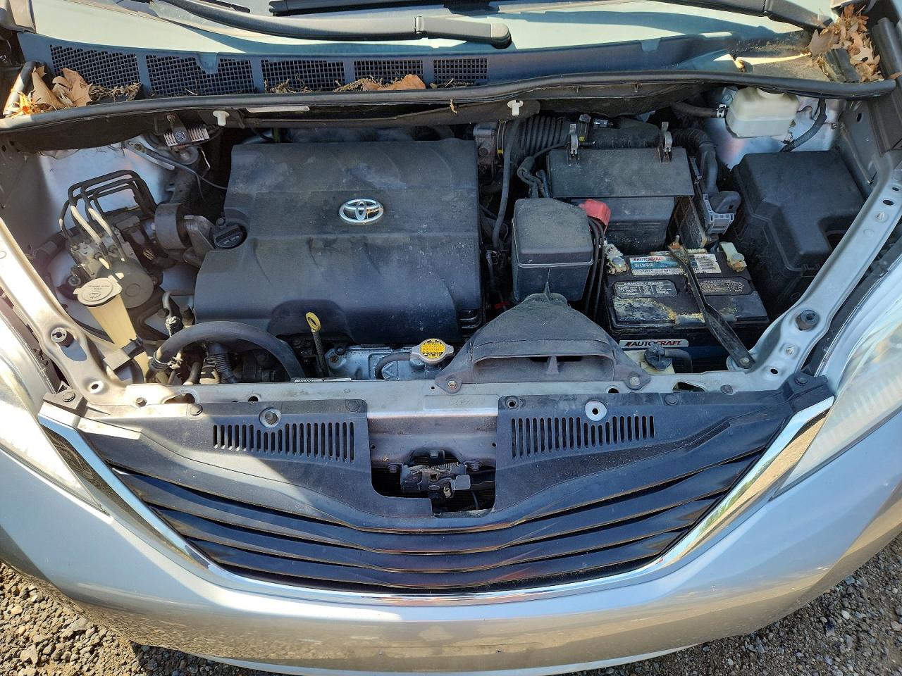 2014 Toyota Sienna Le Silver vin: 5TDKK3DC8ES489776