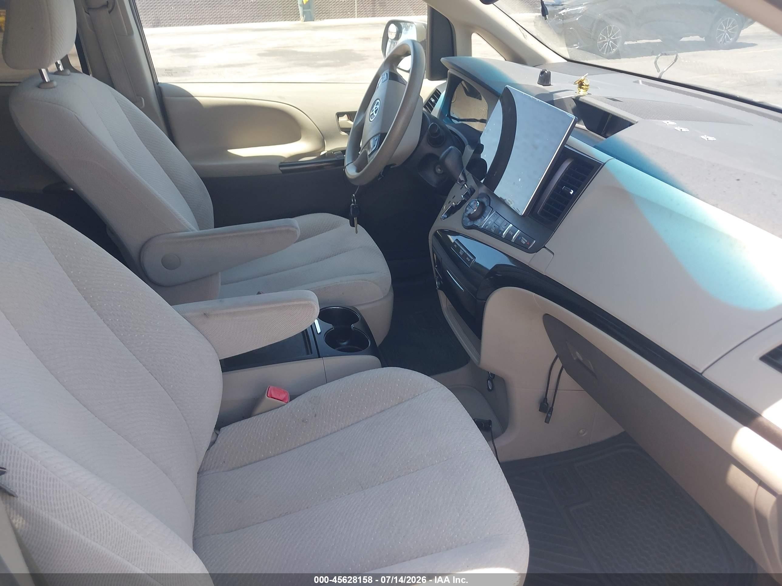 2014 Toyota Sienna Le V6 8 Passenger Light Blue vin: 5TDKK3DC8ES502073