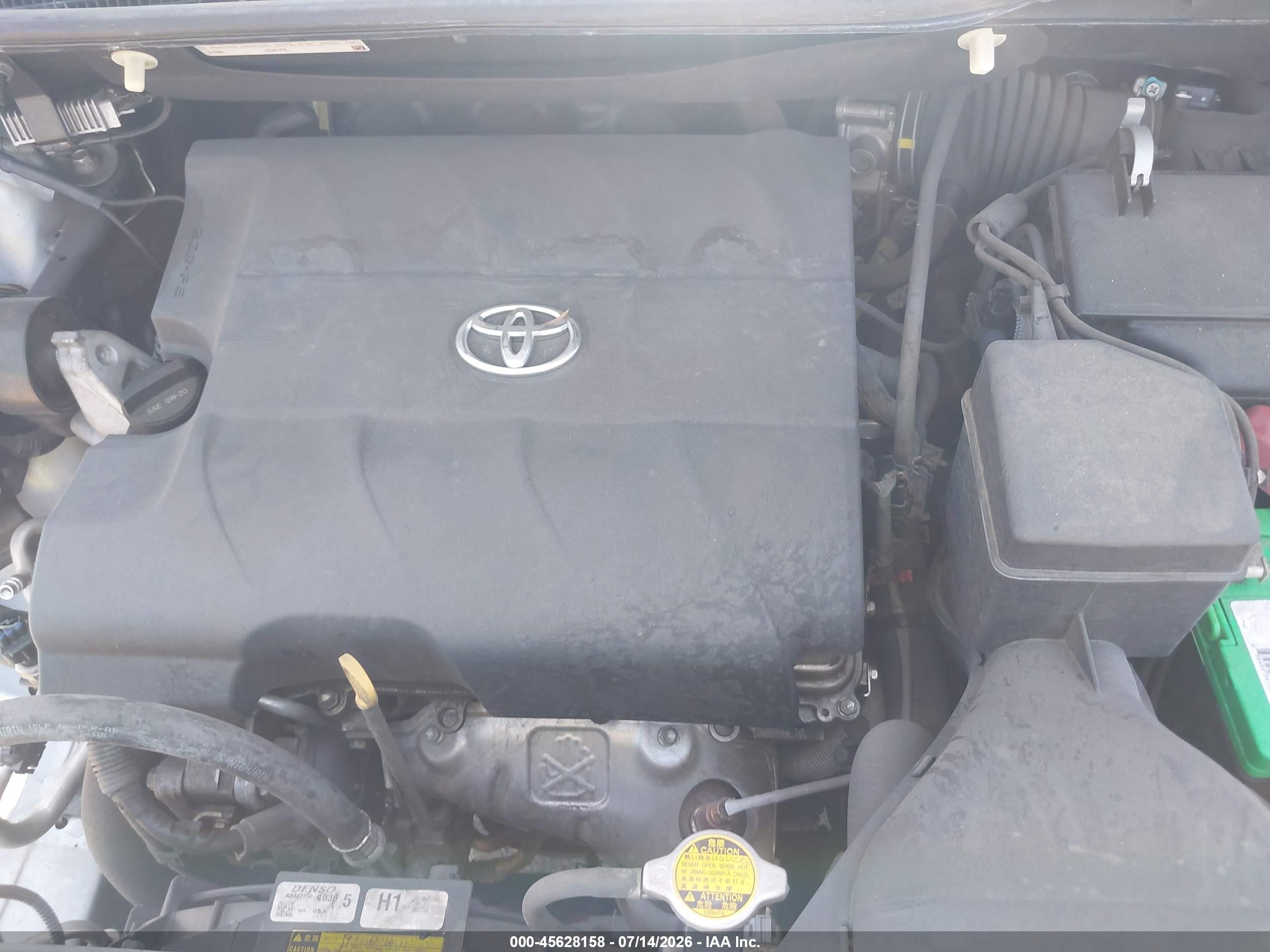 2014 Toyota Sienna Le V6 8 Passenger Light Blue vin: 5TDKK3DC8ES502073