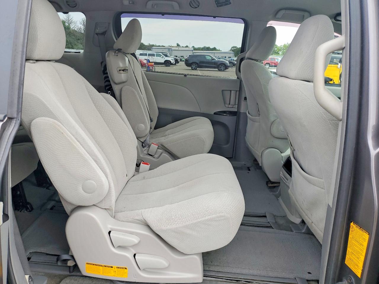 2014 Toyota Sienna Le Gray vin: 5TDKK3DC8ES515308