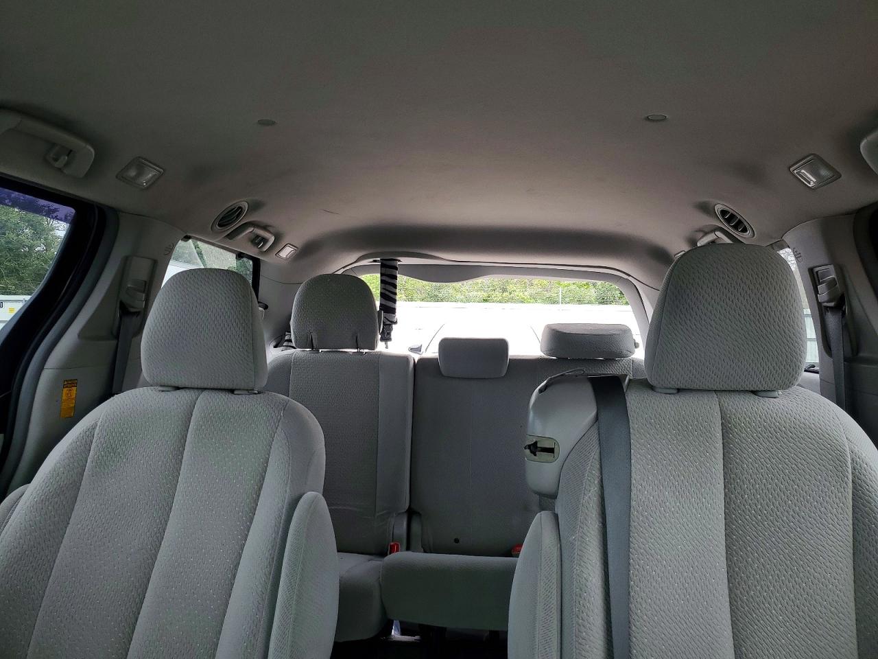 2014 Toyota Sienna Le Gray vin: 5TDKK3DC8ES515308