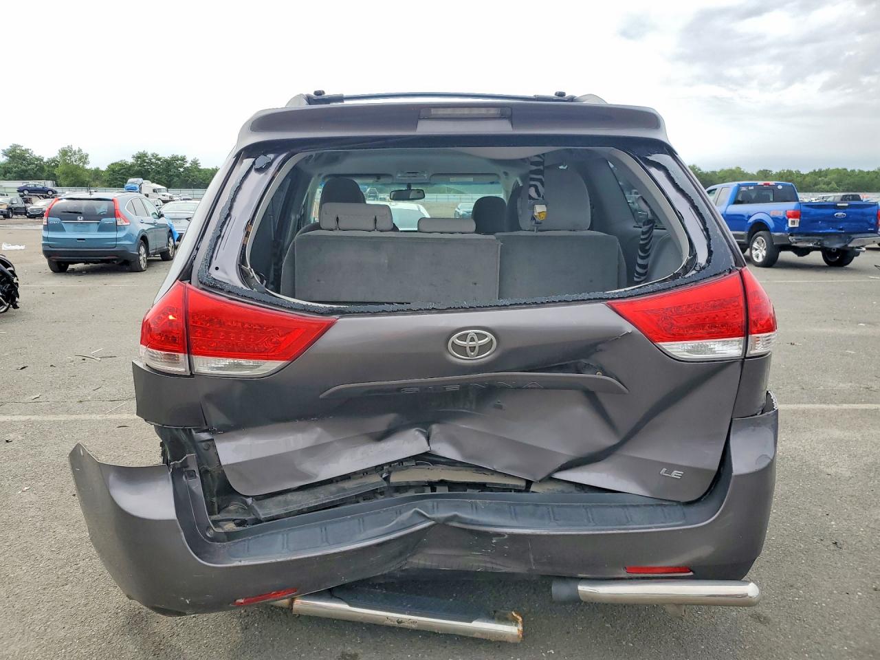 2014 Toyota Sienna Le Gray vin: 5TDKK3DC8ES515308