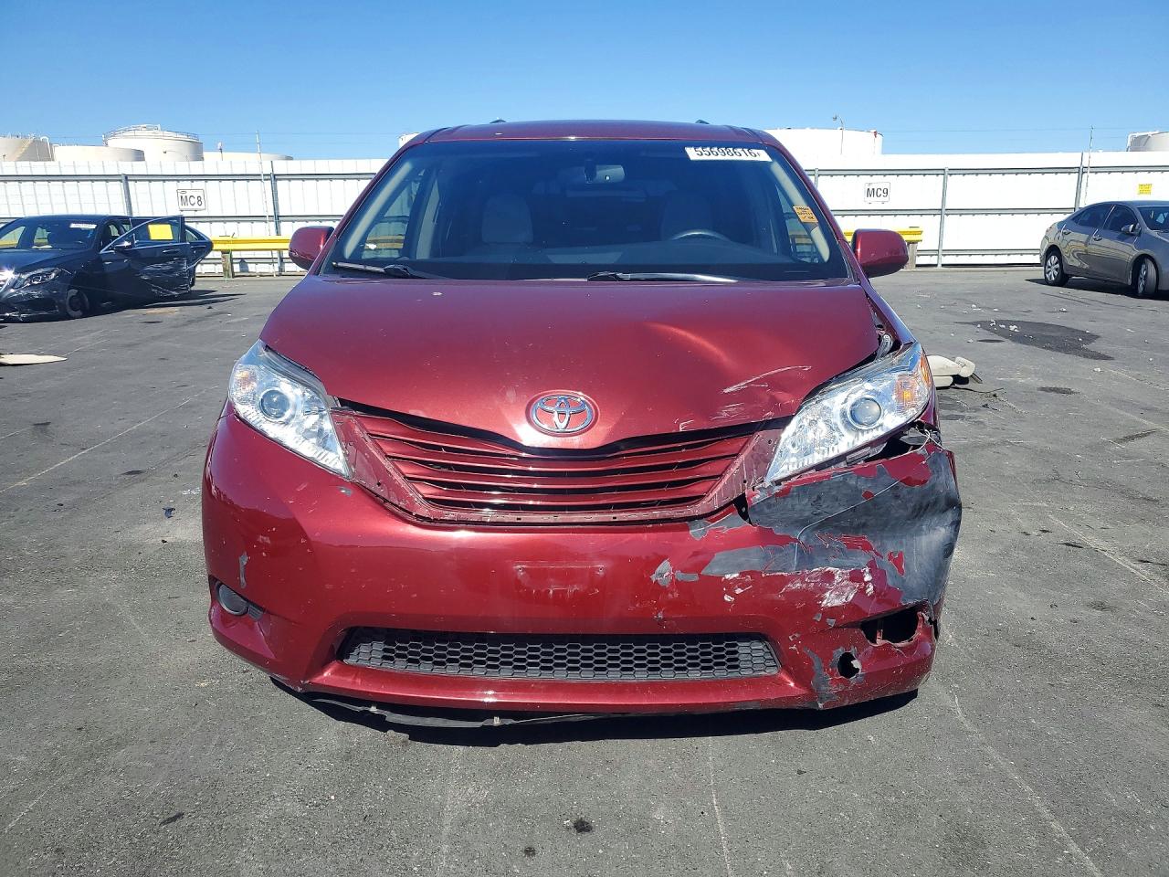 2015 Toyota Sienna Le Burgundy vin: 5TDKK3DC8FS535110