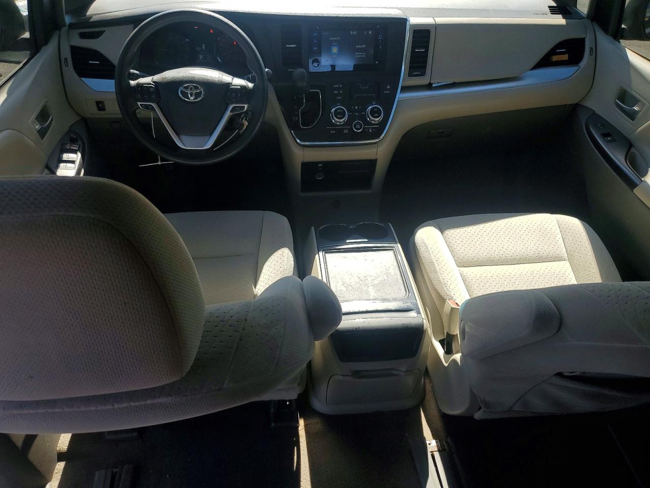2015 Toyota Sienna Le Burgundy vin: 5TDKK3DC8FS535110