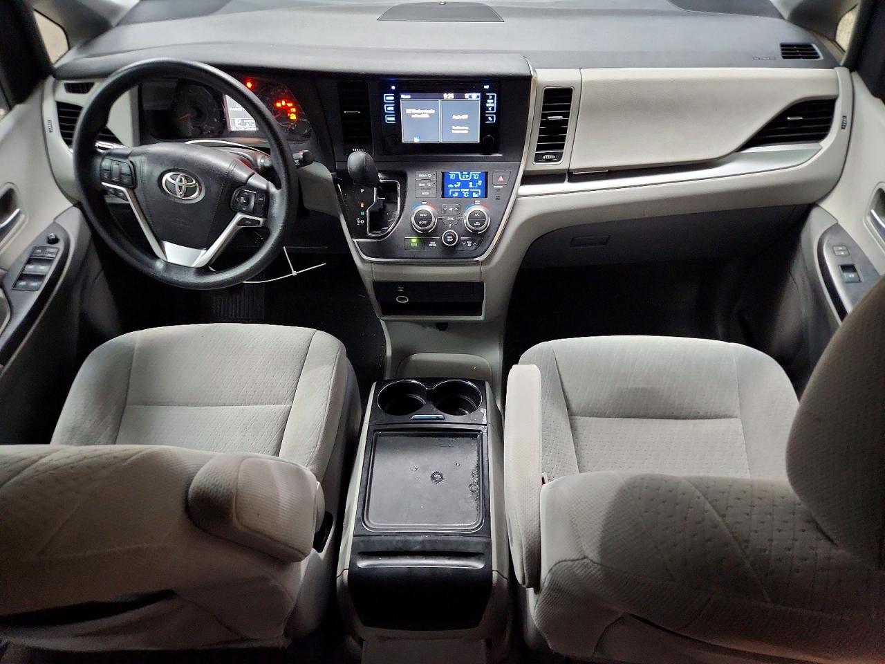 2015 Toyota Sienna Le Gray vin: 5TDKK3DC8FS565286