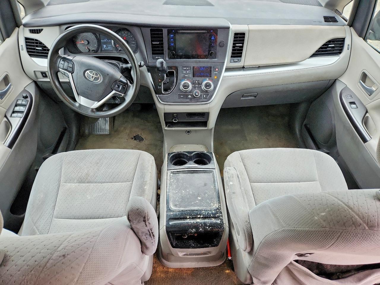 2015 Toyota Sienna Le Black vin: 5TDKK3DC8FS604717