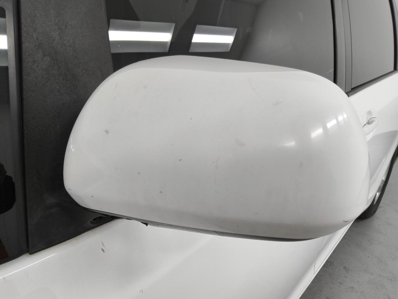 2015 Toyota Sienna Le White vin: 5TDKK3DC8FS614356 Damage: Lf Mirror Cover, Heavy Scratch, 1/2 To 1 Inch