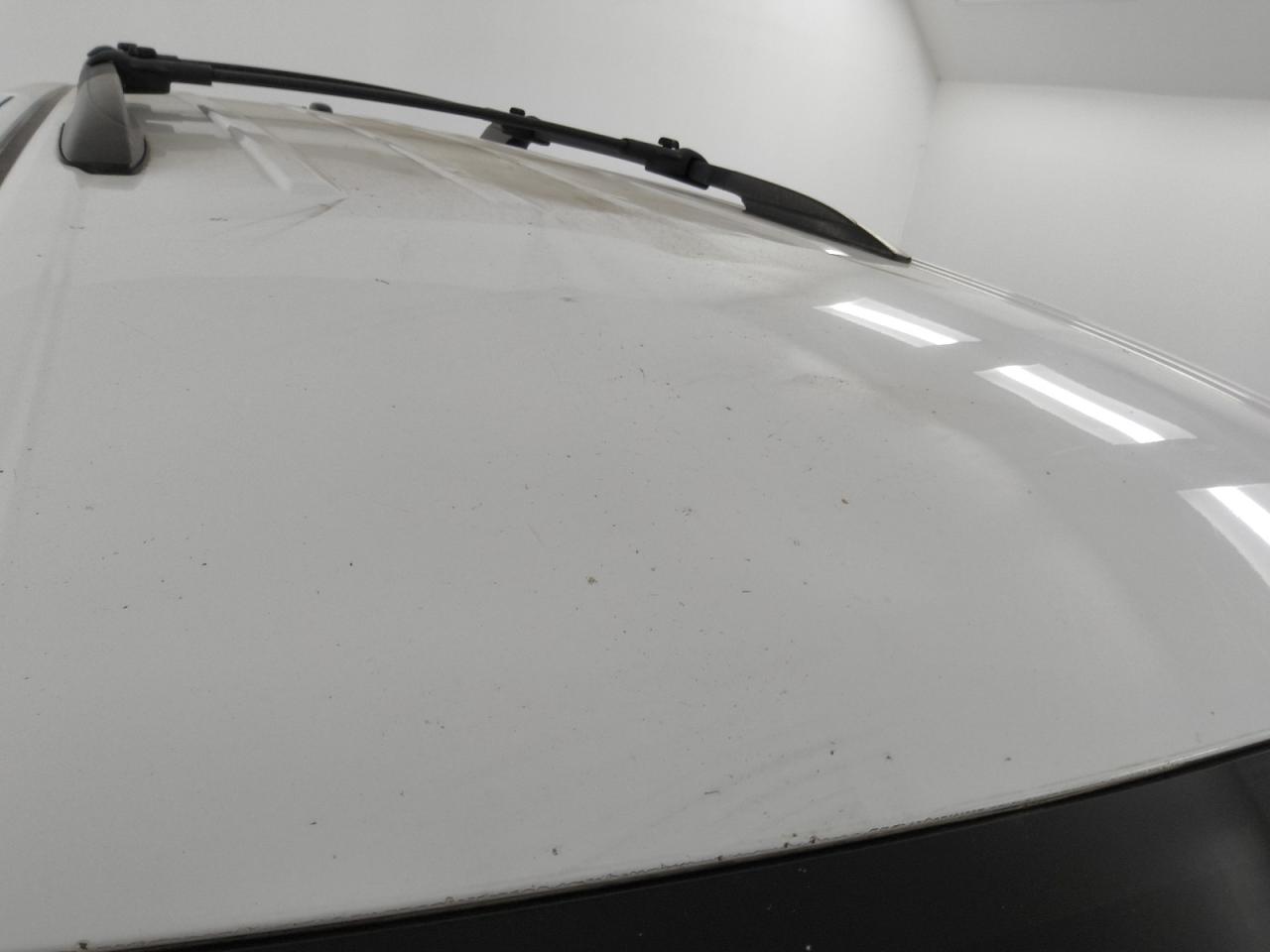 2015 Toyota Sienna Le White vin: 5TDKK3DC8FS614356 Damage: Roof Panel, Heavy Scratch, 1/2 To 1 Inch