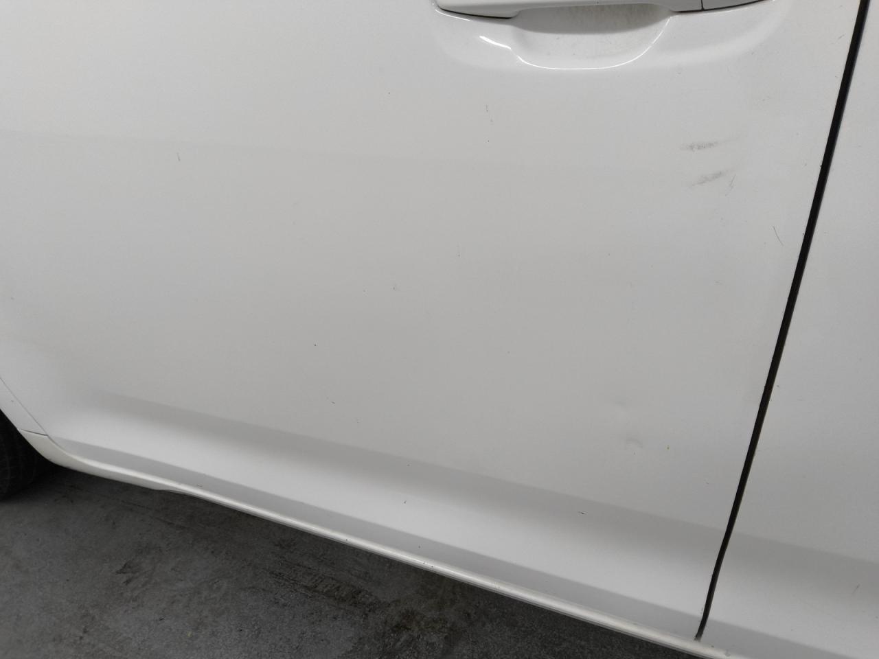 2015 Toyota Sienna Le White vin: 5TDKK3DC8FS614356 Damage: Left Front Door, Dent(S) W/ Paint Dmg, 1 To 2 Inches