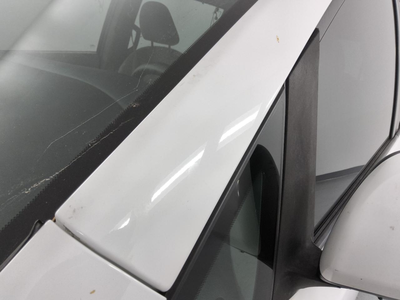 2015 Toyota Sienna Le White vin: 5TDKK3DC8FS614356 Damage: Left Drip Rail, Chipped, 3