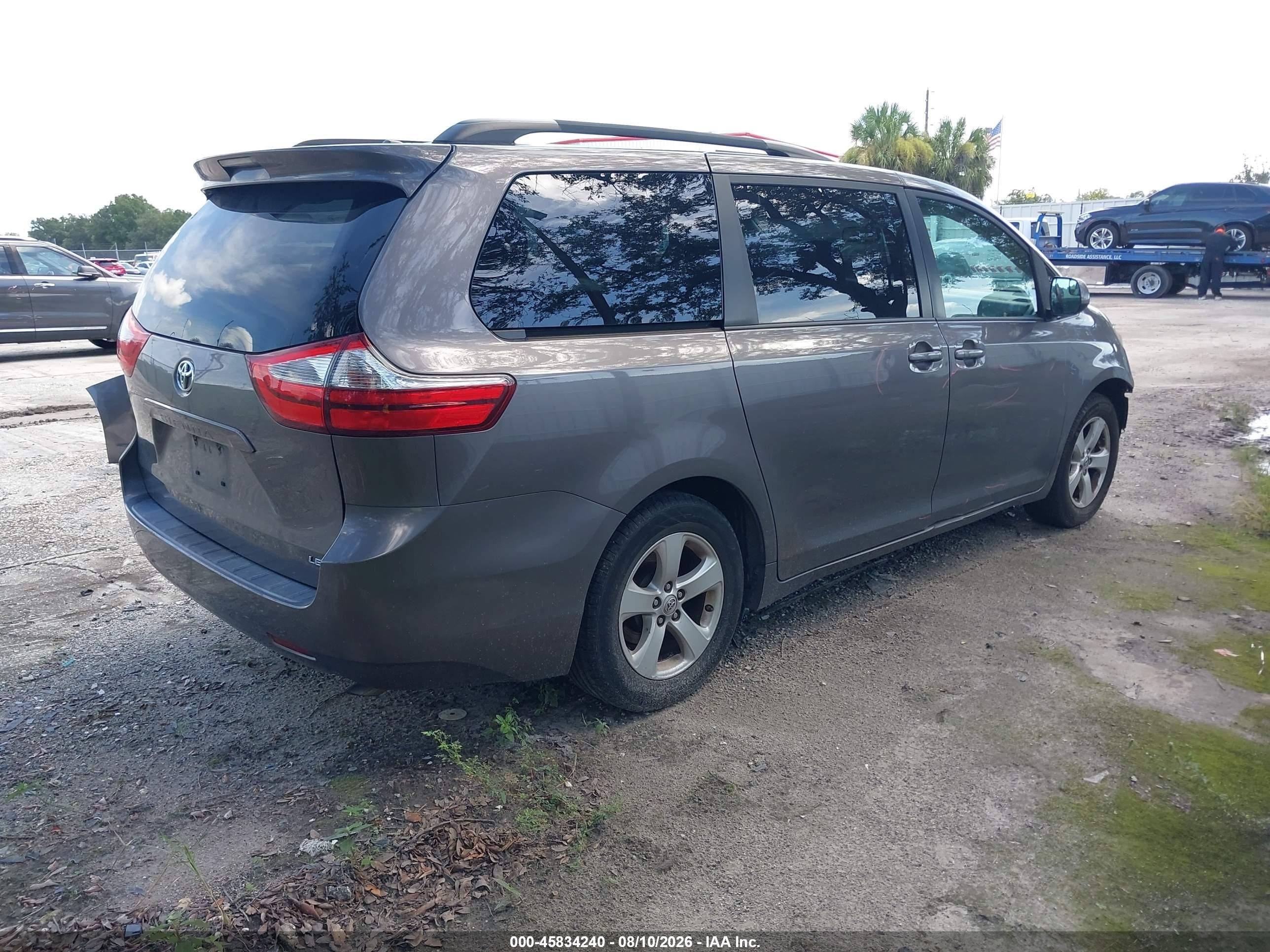 2015 Toyota Sienna Le 8 Passenger Gray vin: 5TDKK3DC8FS640052