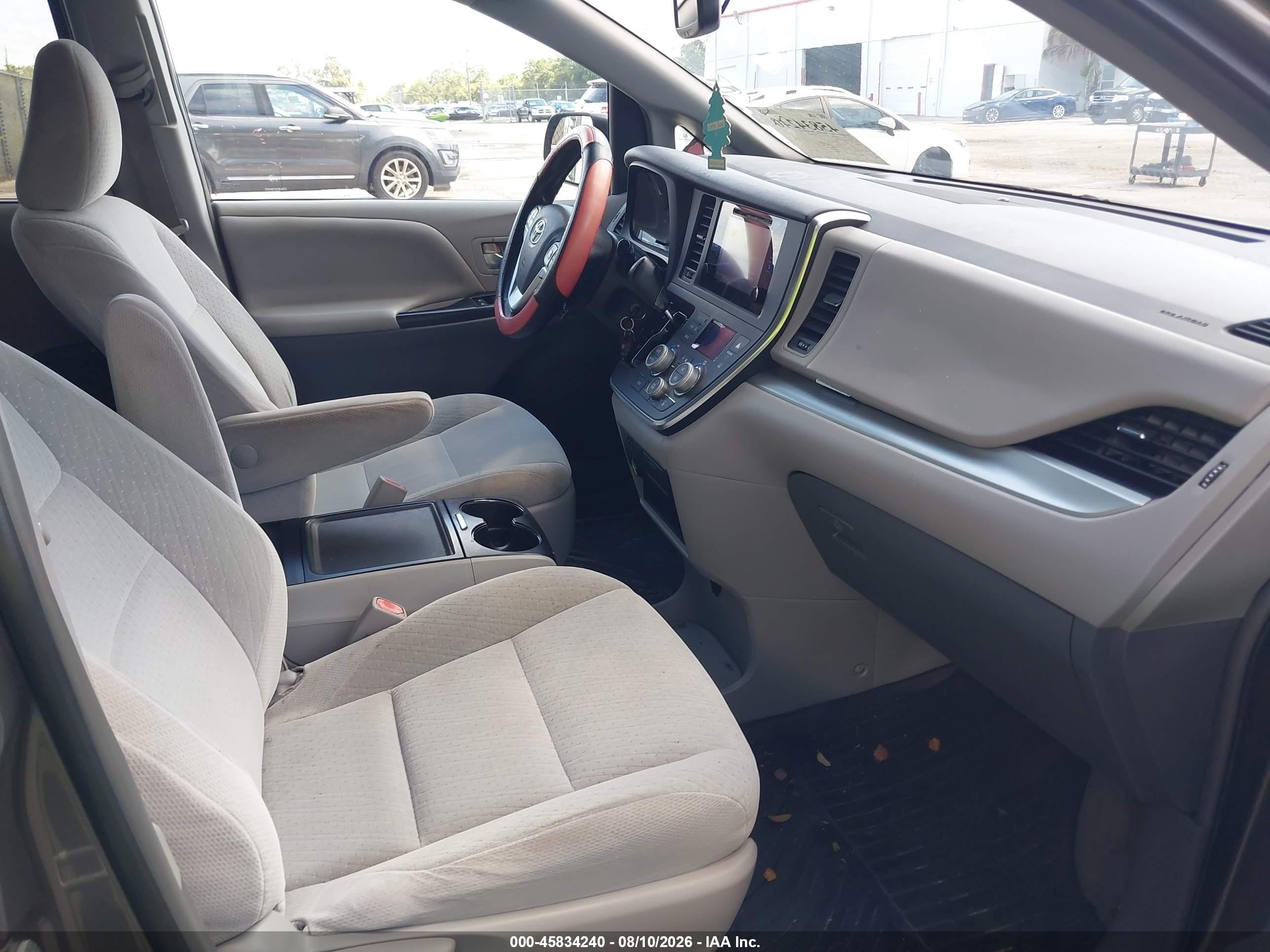 2015 Toyota Sienna Le 8 Passenger Gray vin: 5TDKK3DC8FS640052