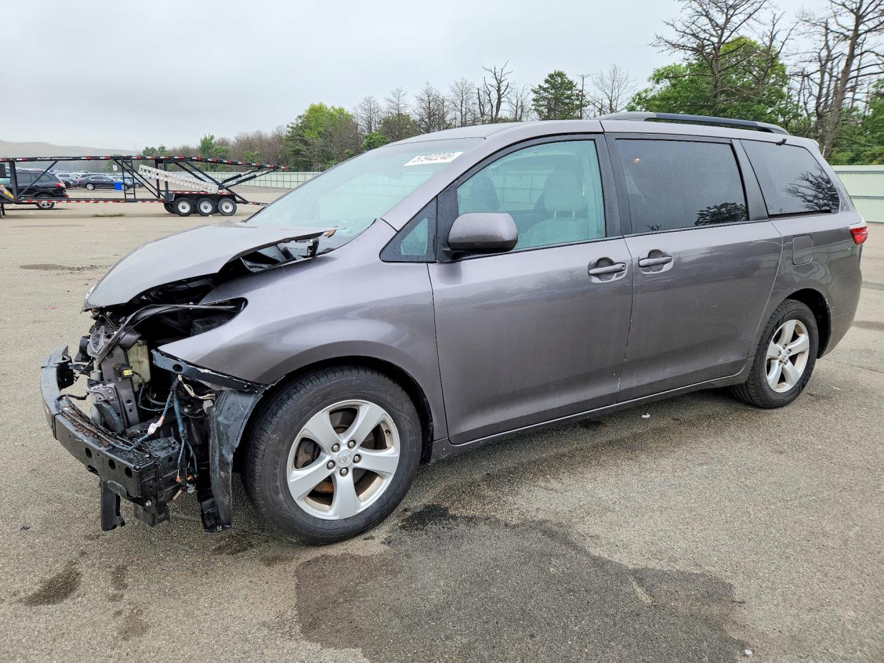2015 Toyota Sienna Le Gray vin: 5TDKK3DC8FS647194
